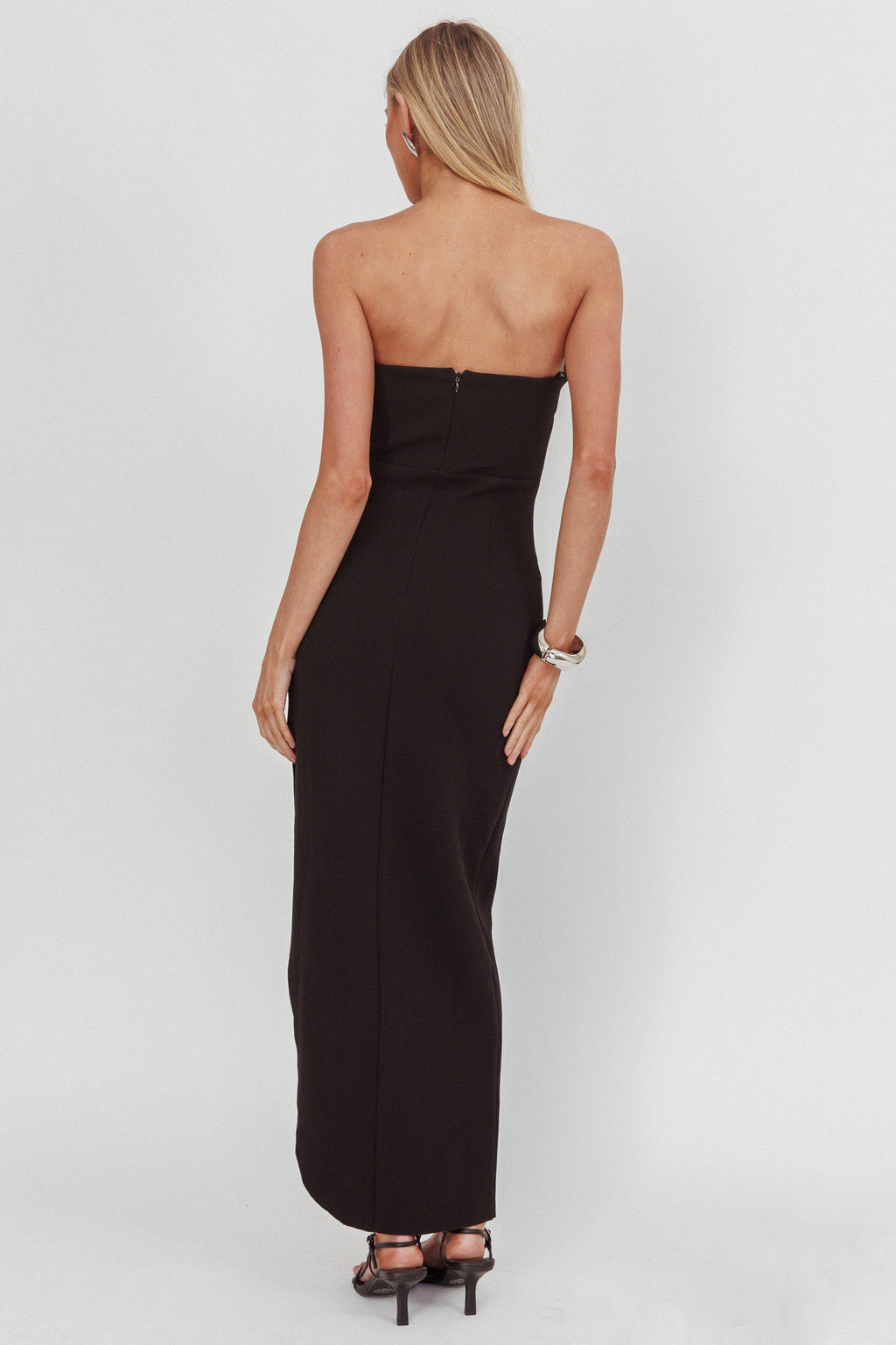 Maelie Sweetheart Neckline Pleated Bodice Maxi Dress Black by Selfie Leslie