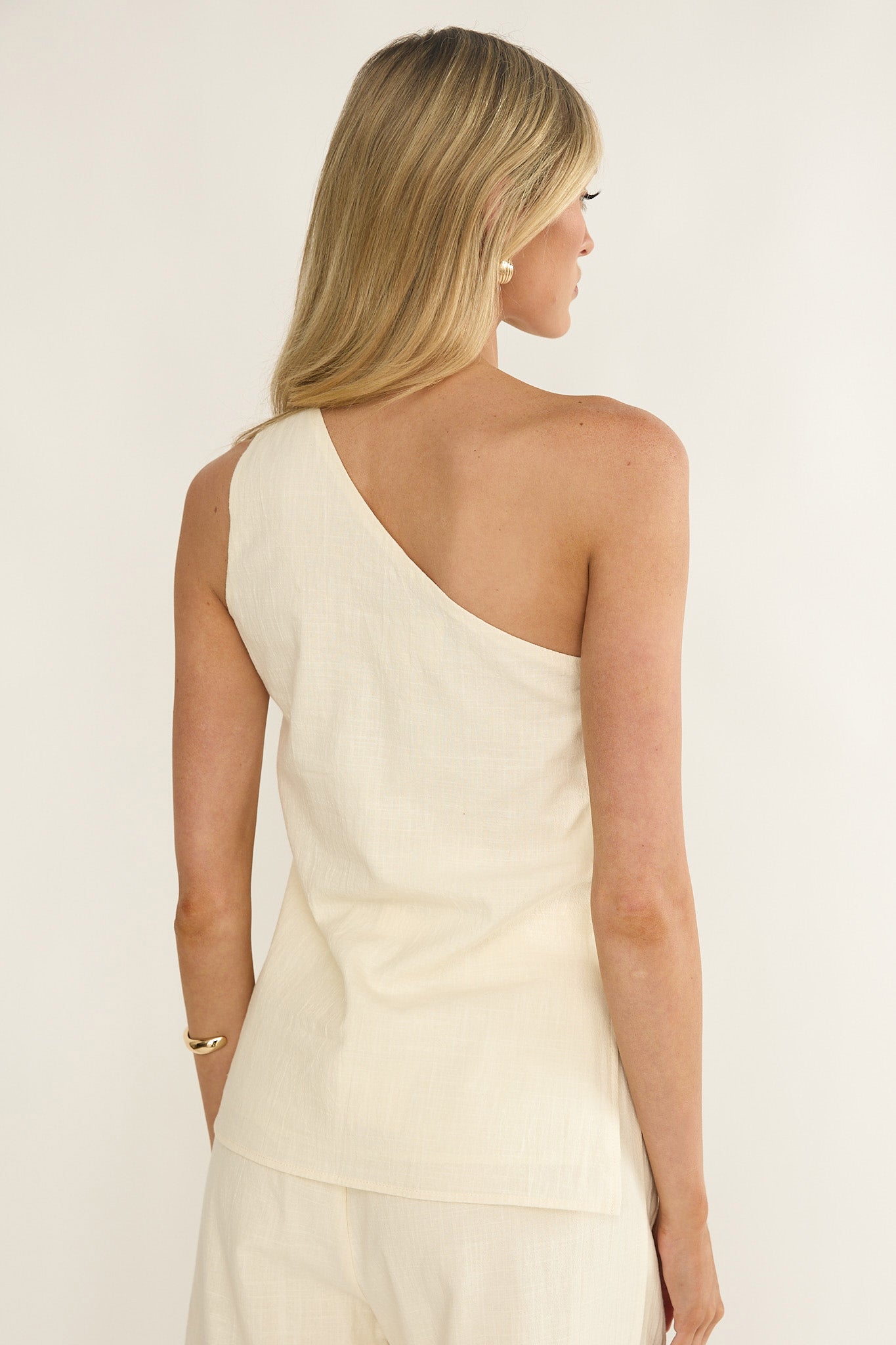 Dahlise One-Shoulder Side Tie Top Cream by Selfie Leslie