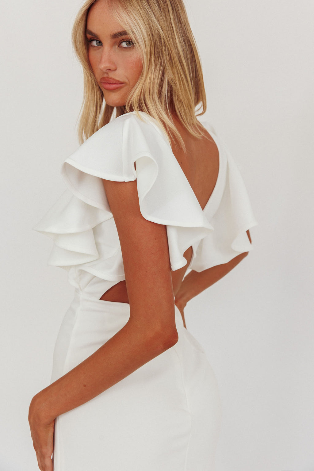 Cupid's Bow V-Neckline Ruffle Shoulder Bodycon Dress White - L Cupid's Bow V-Neckline Ruffle Shoulder Bodycon Dress White - L