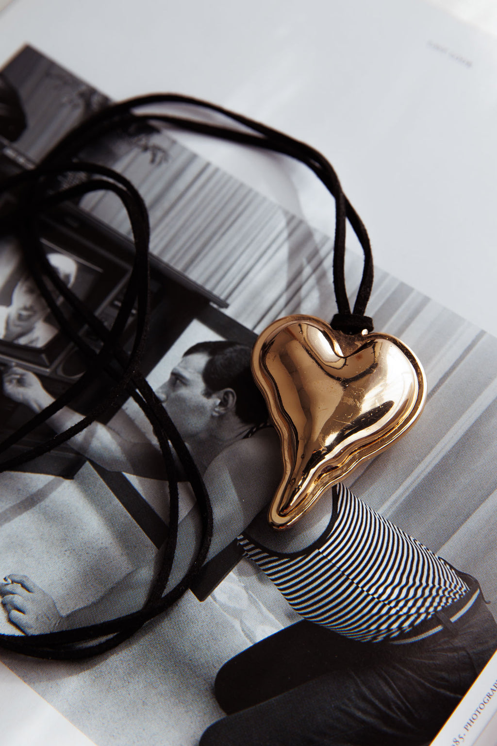 Corazon Heart Pendant Choker Gold by Selfie Leslie