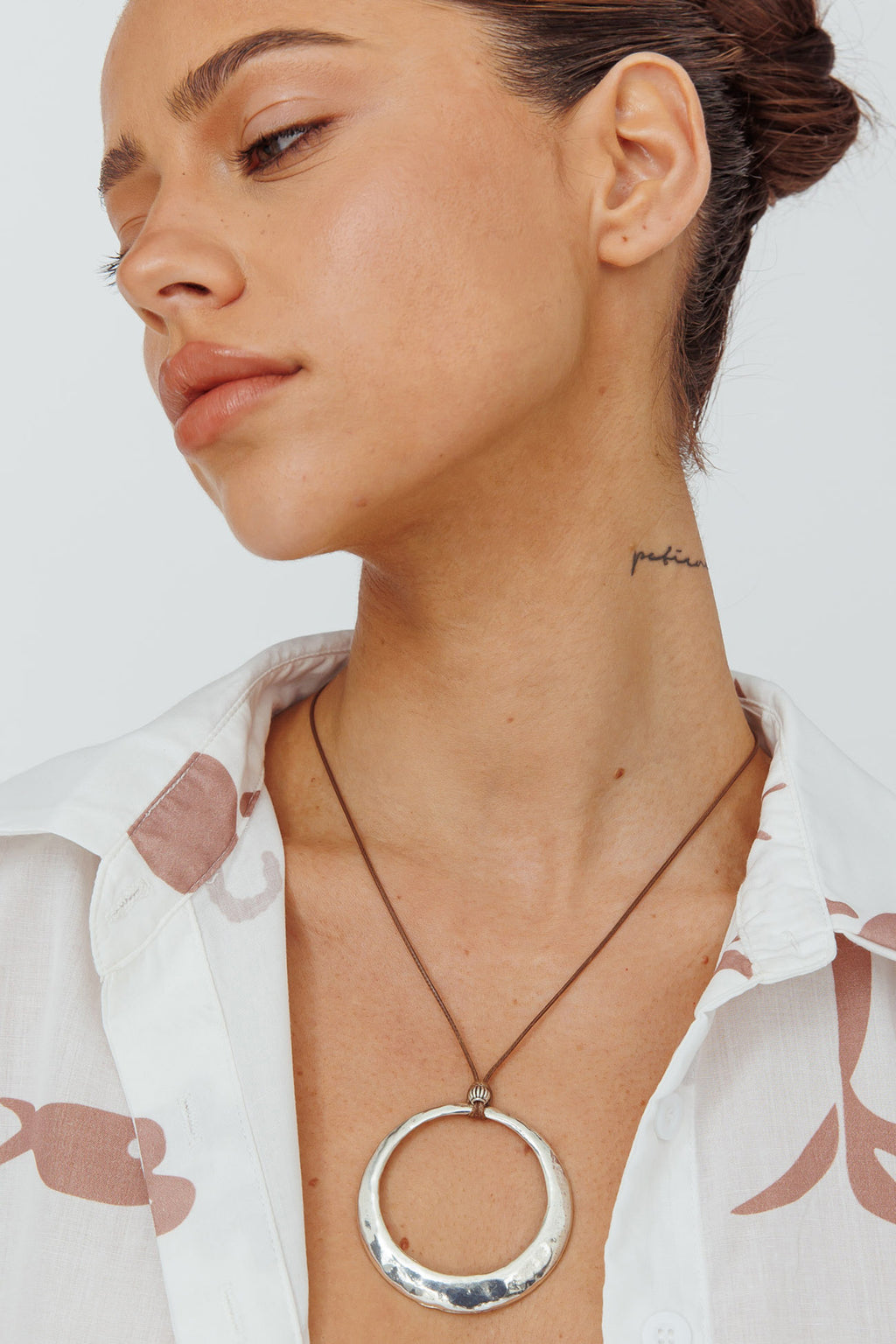 Le Monde Circle Pendant Necklace Silver by Selfie Leslie
