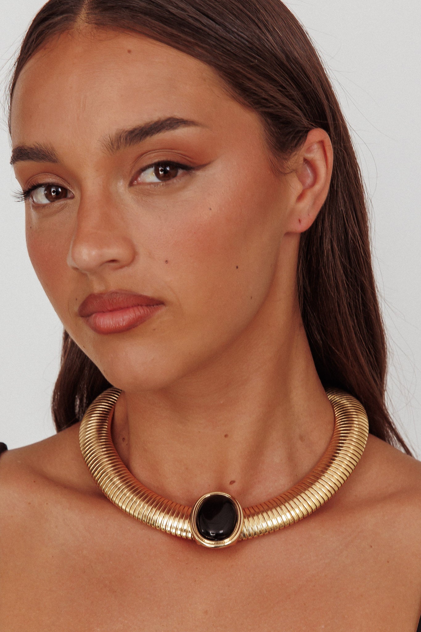 Cleopatra Oval Pendant Necklace Gold Black by Selfie Leslie