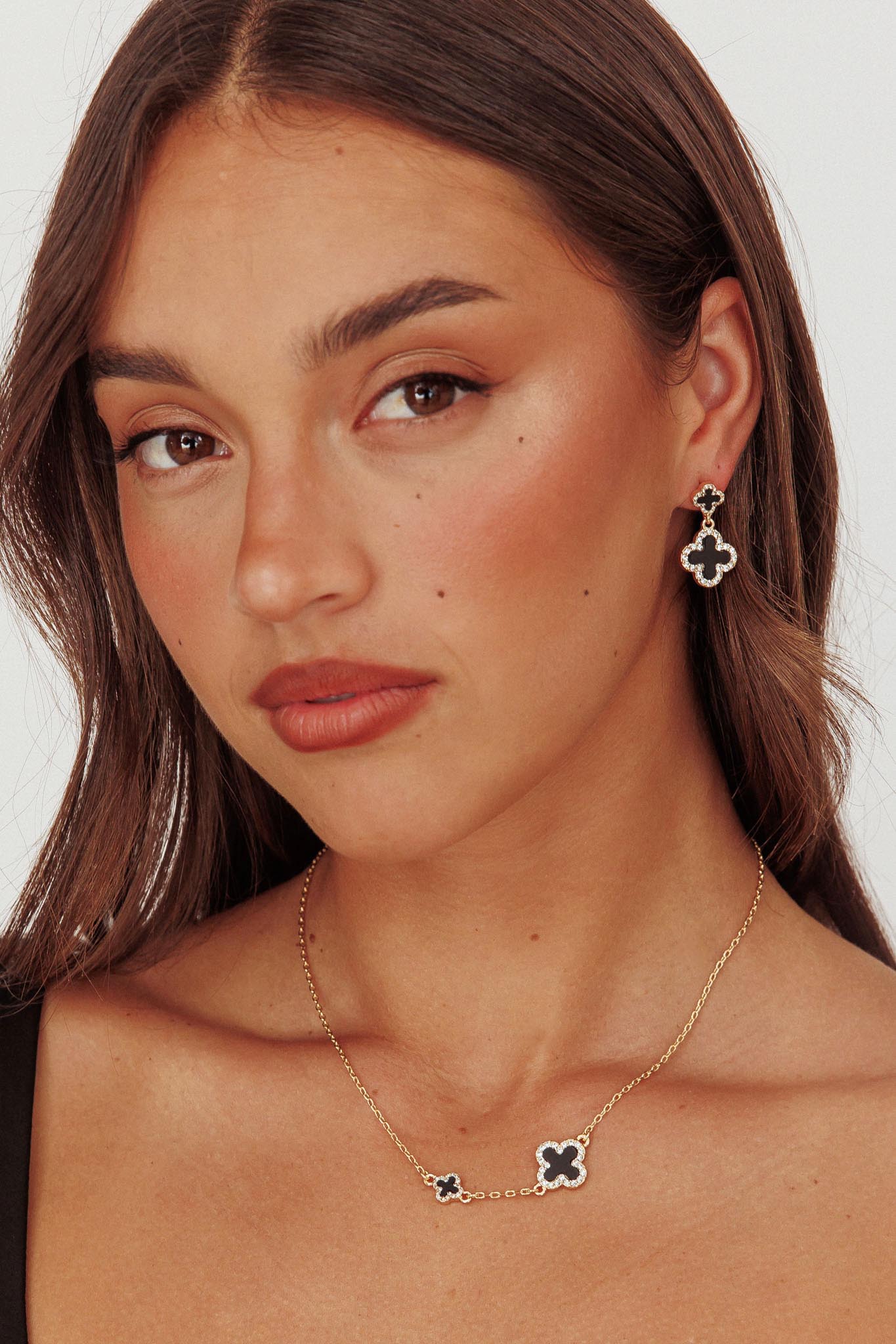 Kristin Four-Leaf Clover Necklace Gold Black by Selfie Leslie