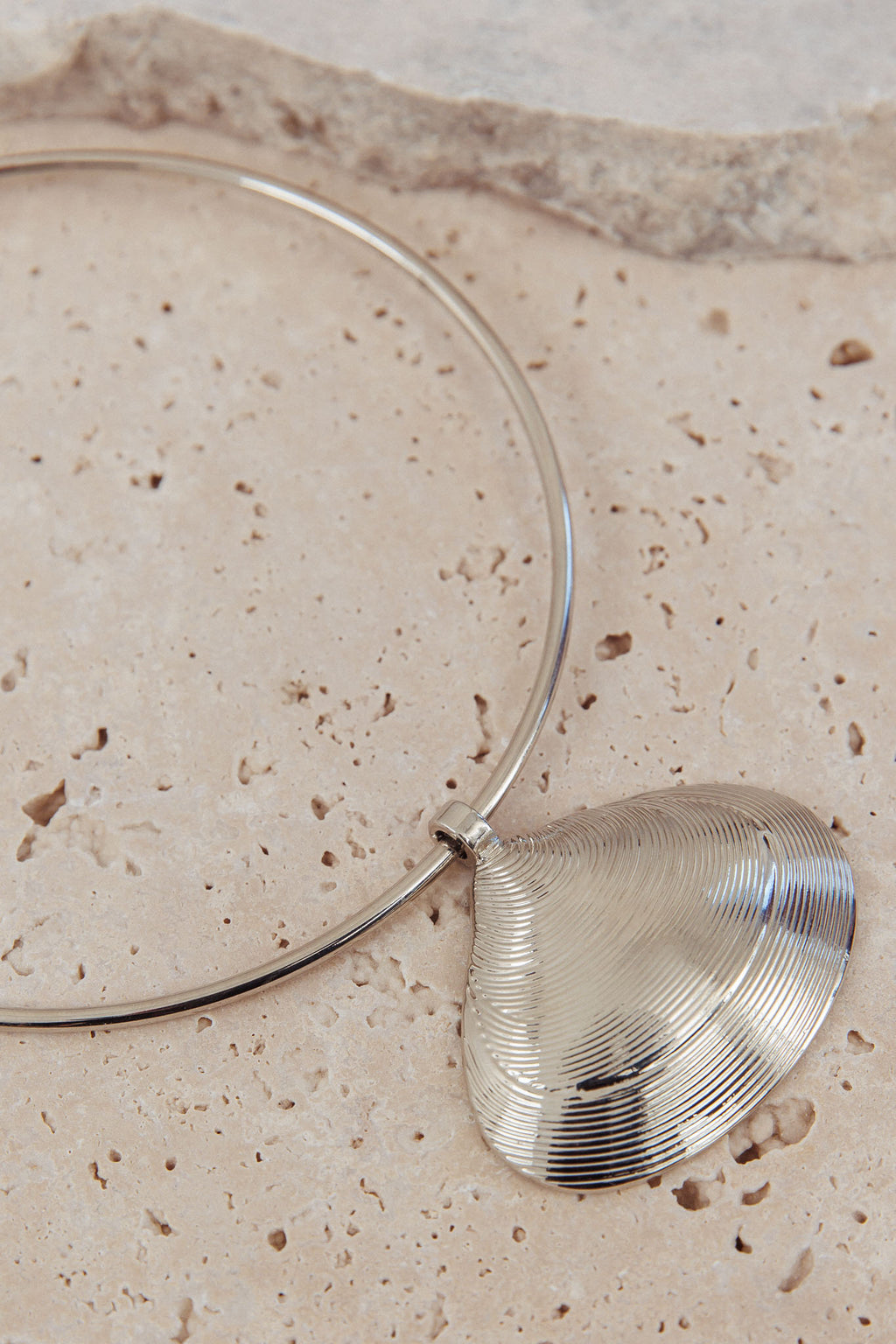 Zuma Shell Pendant Choker Necklace Dark Silver by Selfie Leslie