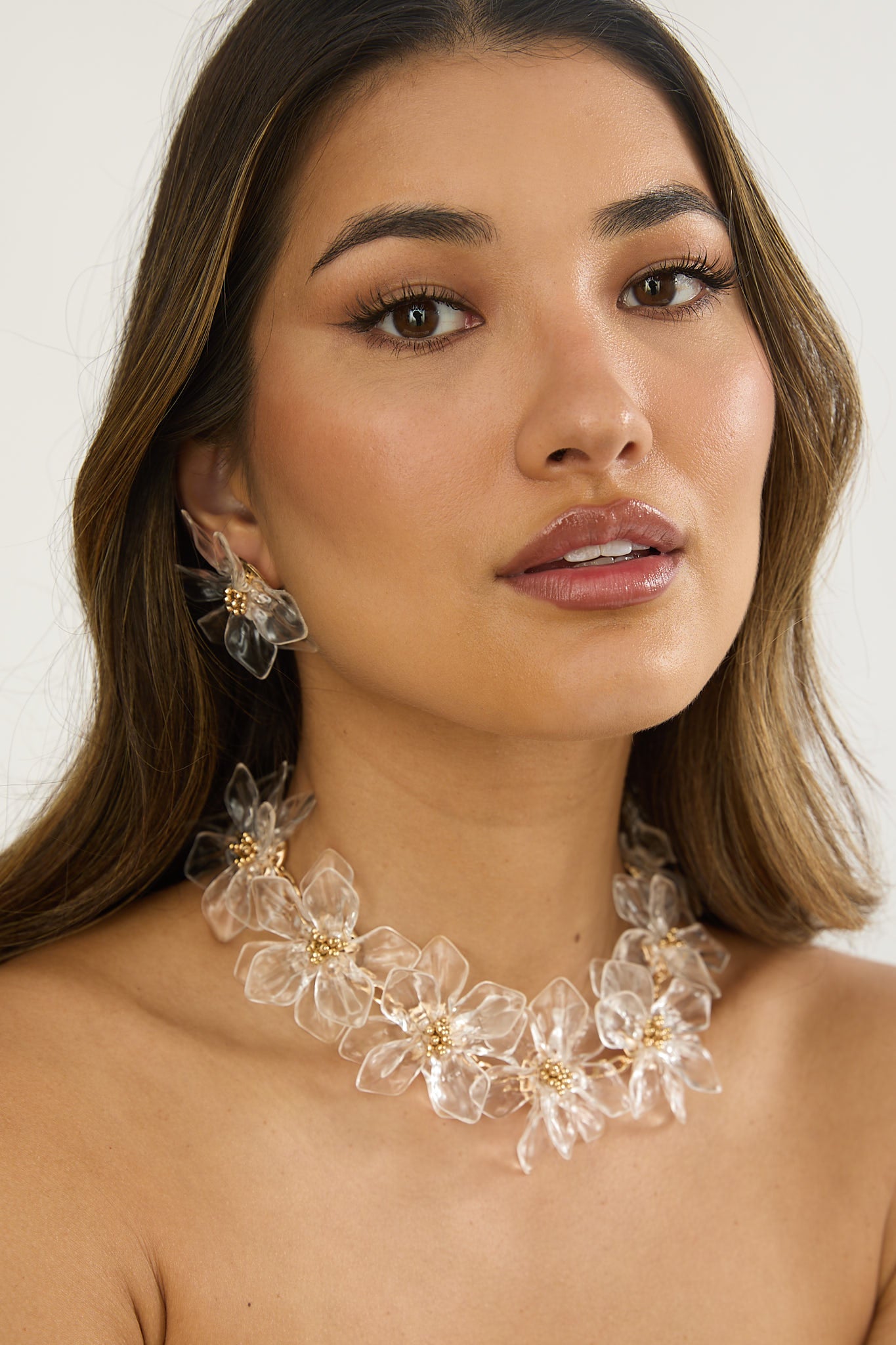 Mendoza Acrylic Floral Necklace Clear by Selfie Leslie