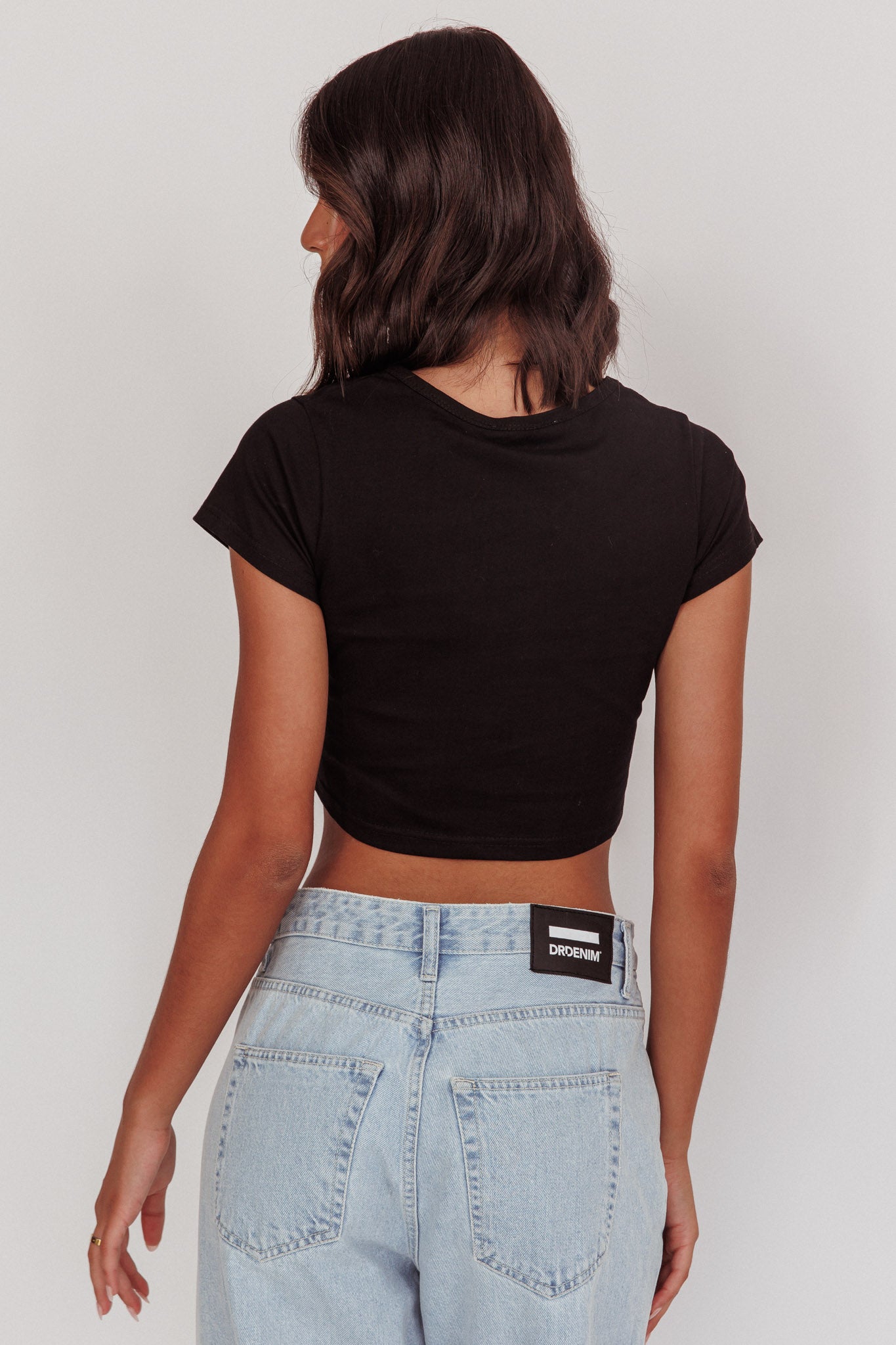 Olly Cropped Baby Tee Black– Selfie Leslie