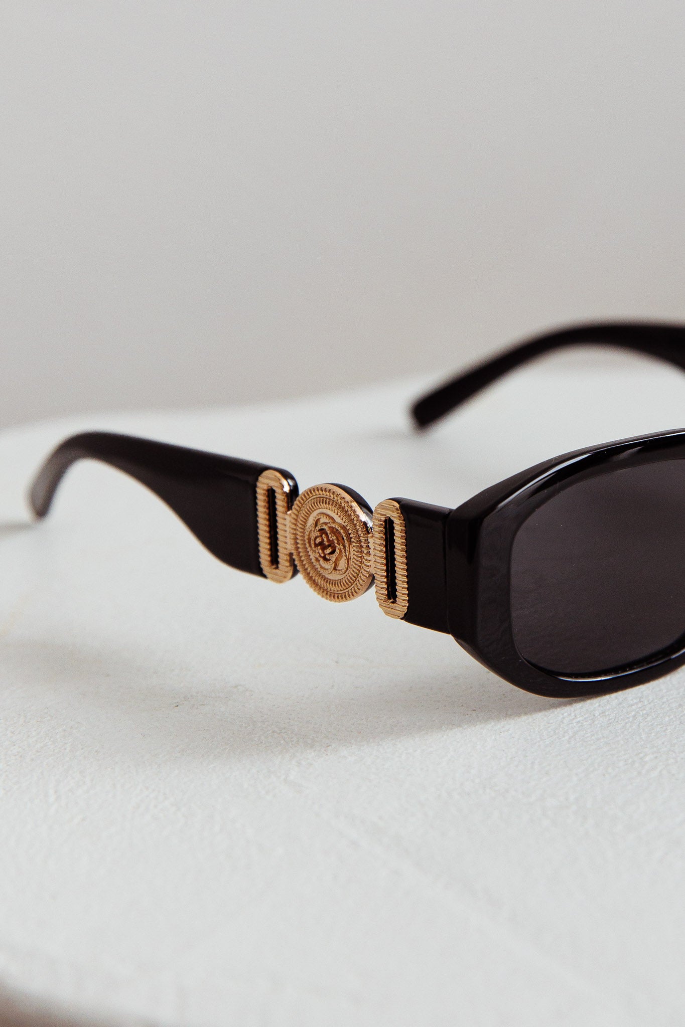 Heartfelt Square Sunglasses Black by Selfie Leslie