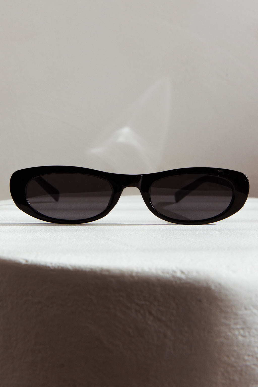 Live Loud Oval Sunglasses Black by Selfie Leslie