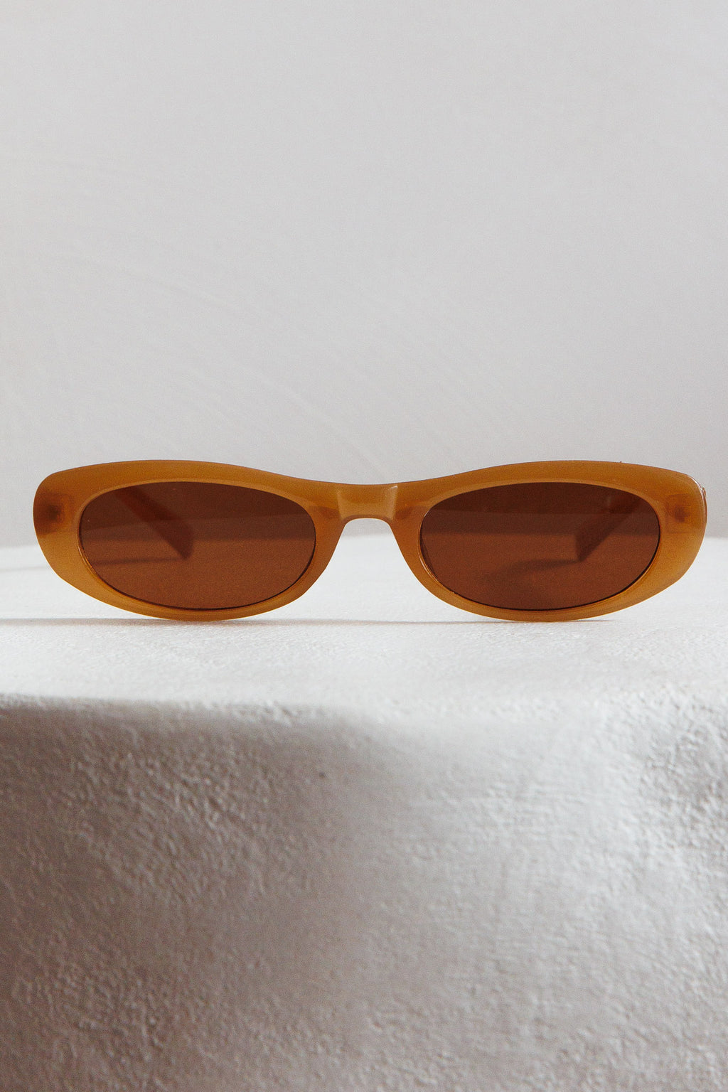 Live Loud Oval Sunglasses Brown by Selfie Leslie