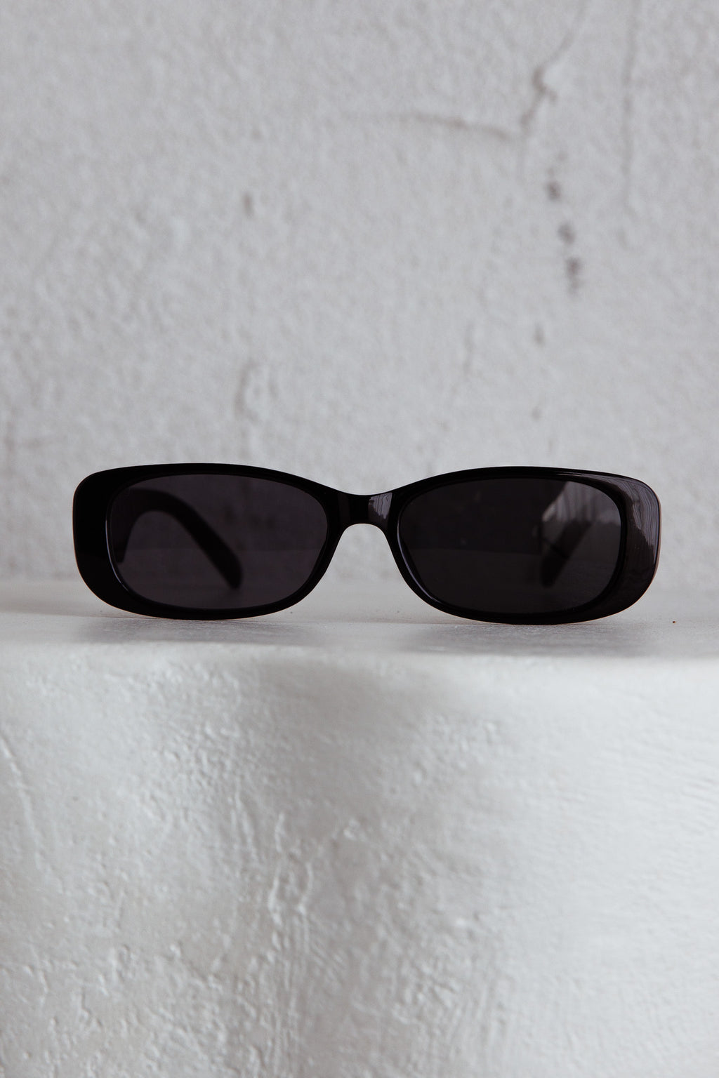 Eola Retro Sunglasses Black by Selfie Leslie