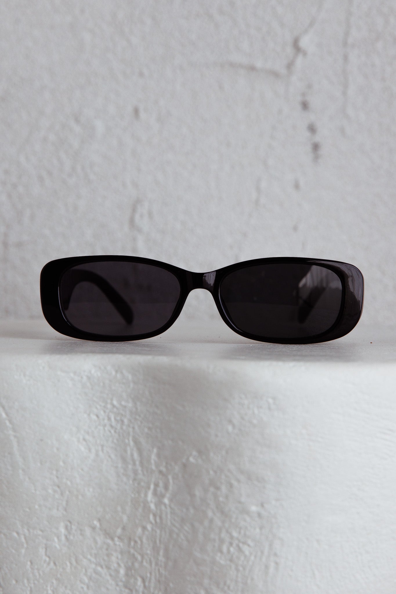Eola Retro Sunglasses Black by Selfie Leslie