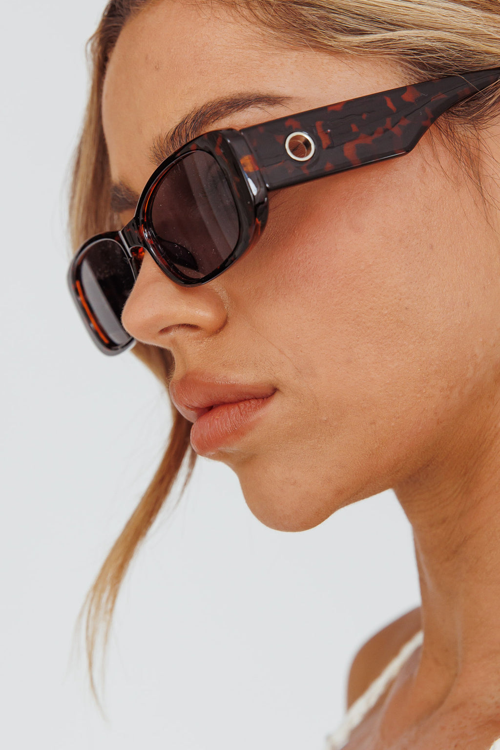 Eola Retro Sunglasses Tort by Selfie Leslie