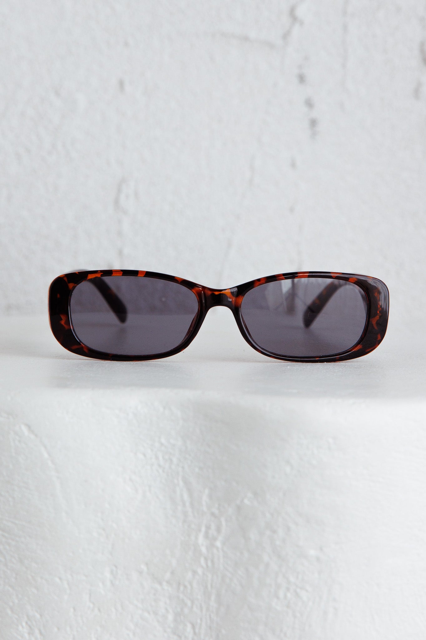 Eola Retro Sunglasses Tort by Selfie Leslie