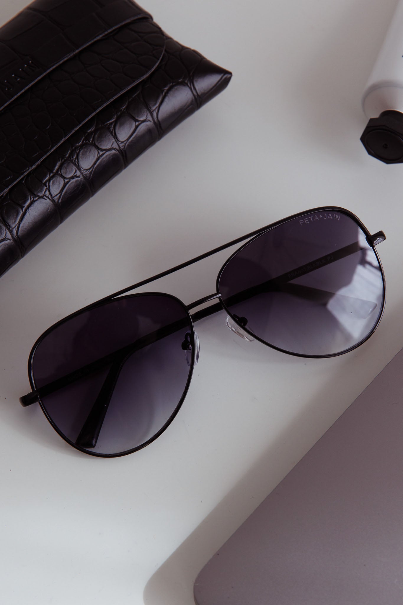 Peta And Jain Franki Sunglasses Black by Selfie Leslie