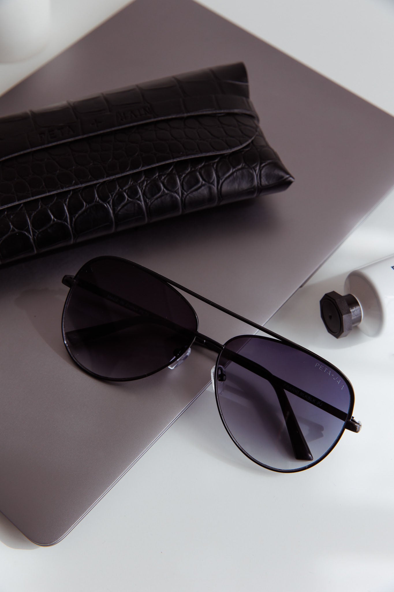 Peta And Jain Franki Sunglasses Black by Selfie Leslie