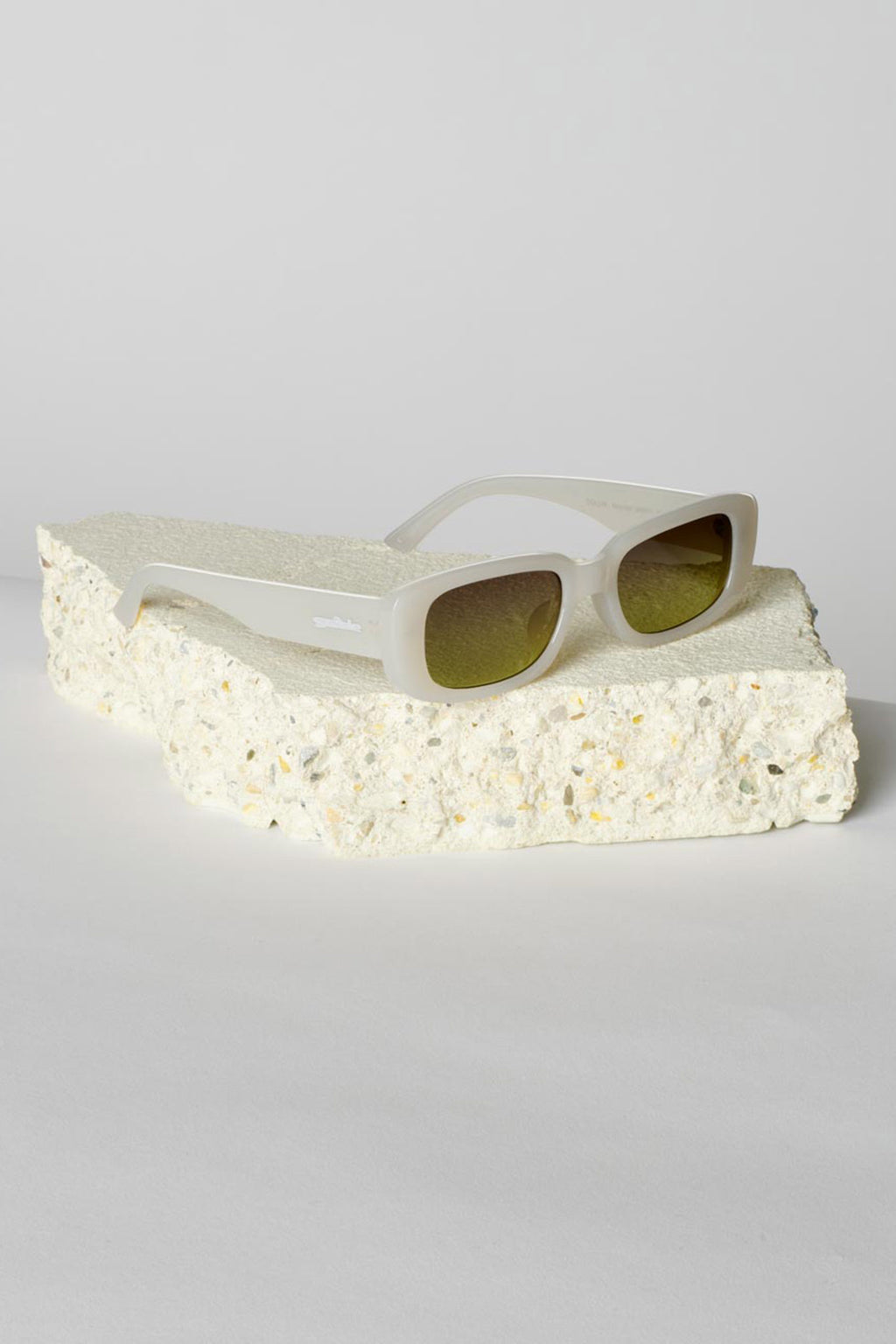 SZADE Sunglasses Dollin ; Ash by Selfie Leslie