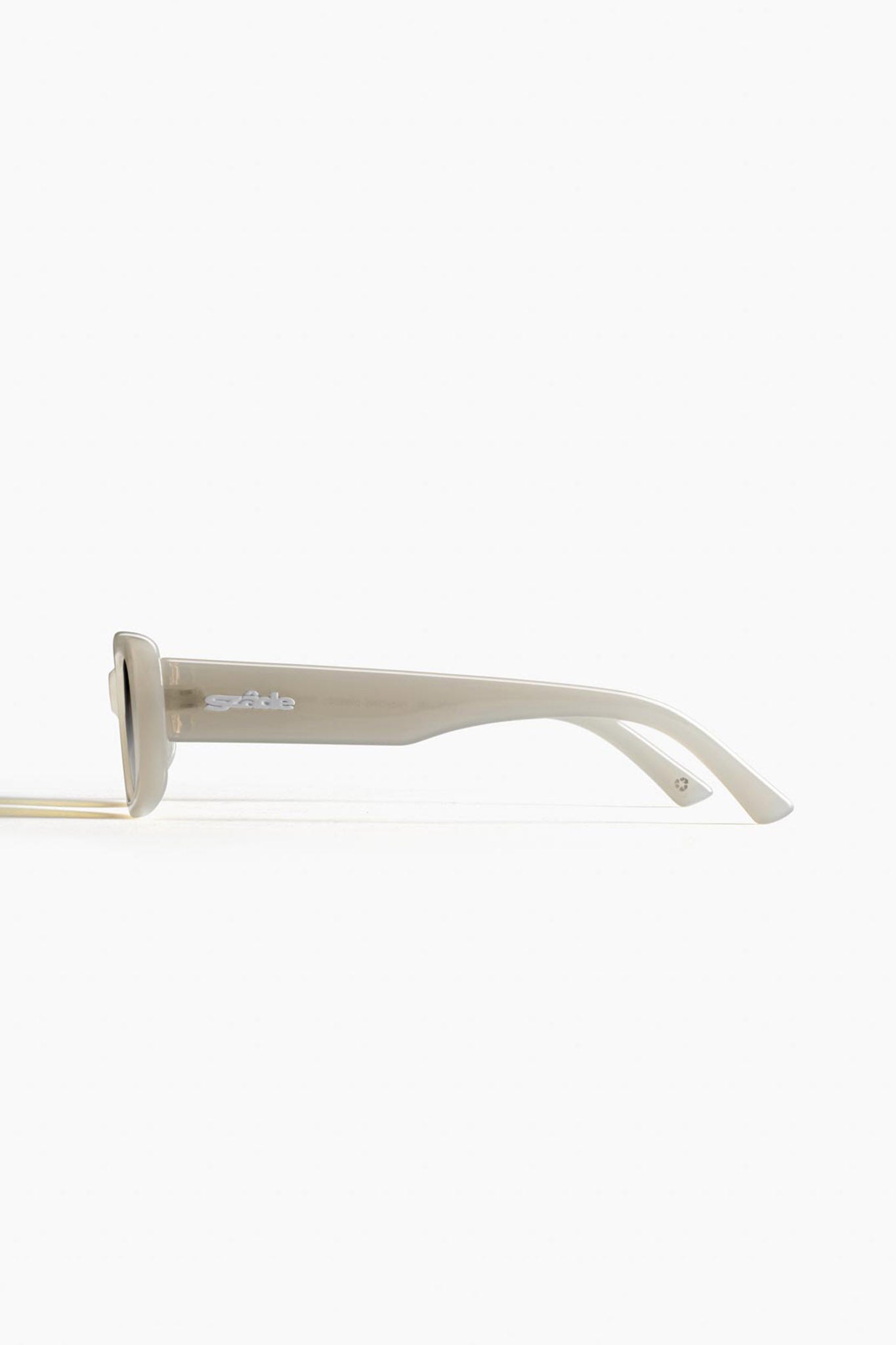 SZADE Sunglasses Dollin ; Ash by Selfie Leslie