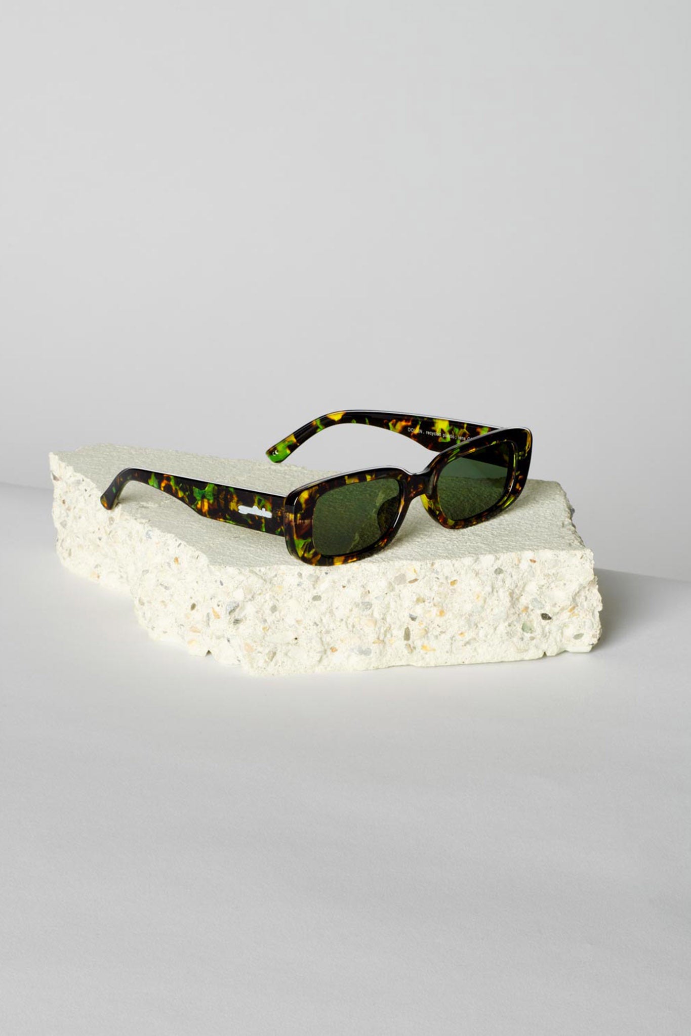 SZADE Sunglasses Dollin ; Jaded Greens by Selfie Leslie