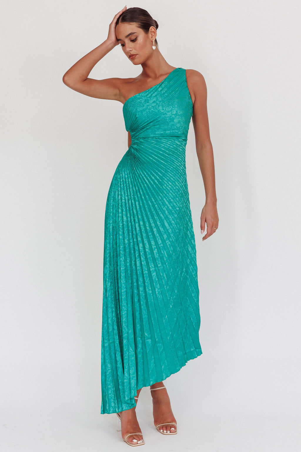 Amelie One-Shoulder Accordion Pleat Maxi Dress Kelly Green by Selfie Leslie