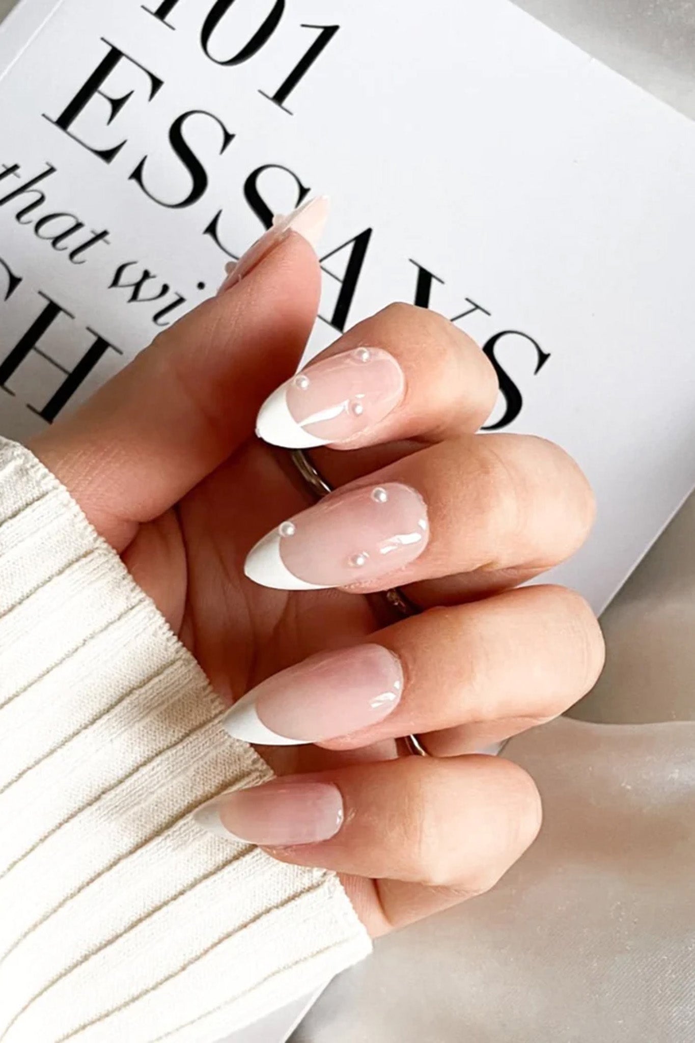 ACRYLIQUE Instacrylics Classic Snowball by Selfie Leslie