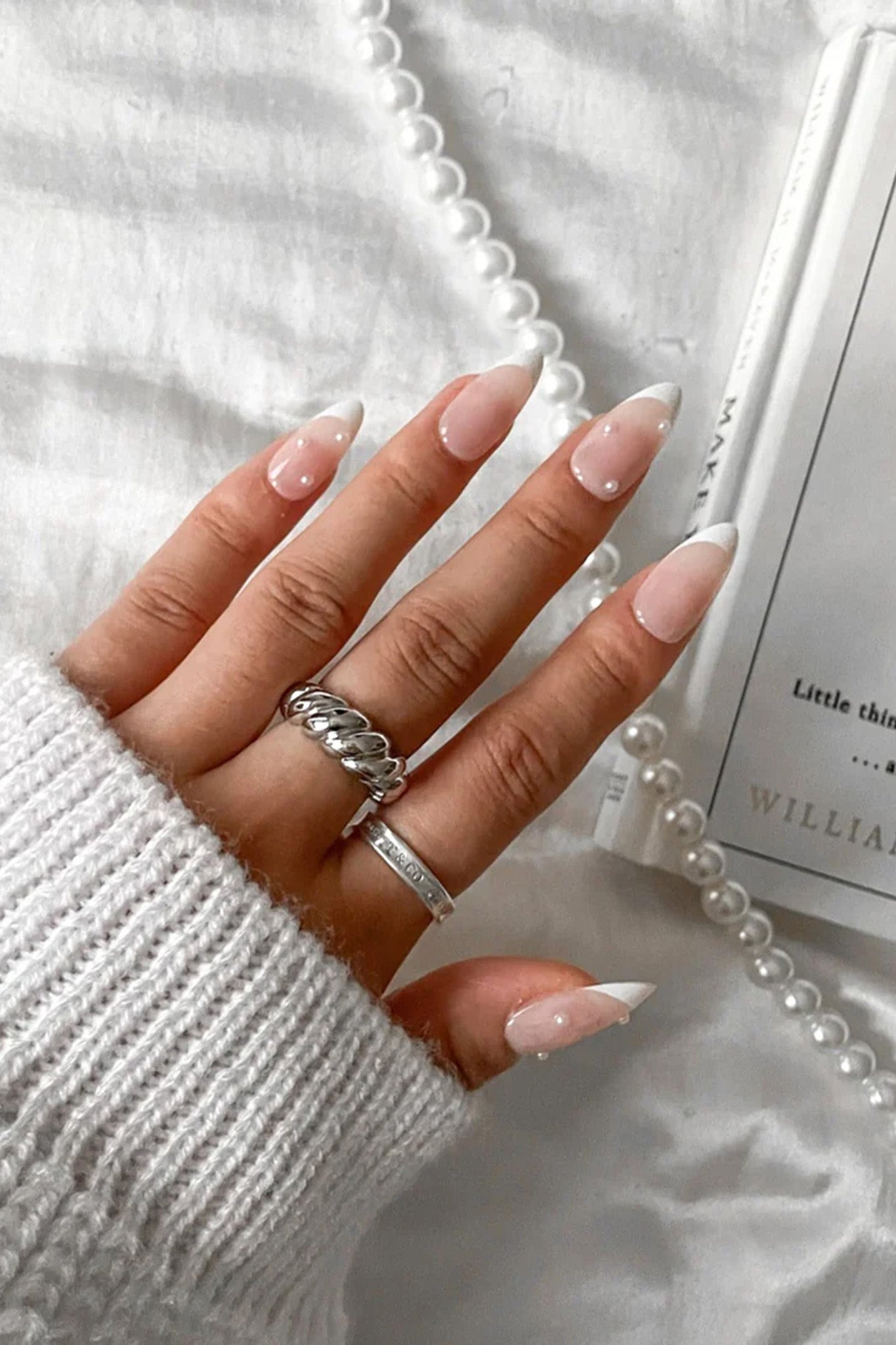 ACRYLIQUE Instacrylics Classic Snowball by Selfie Leslie
