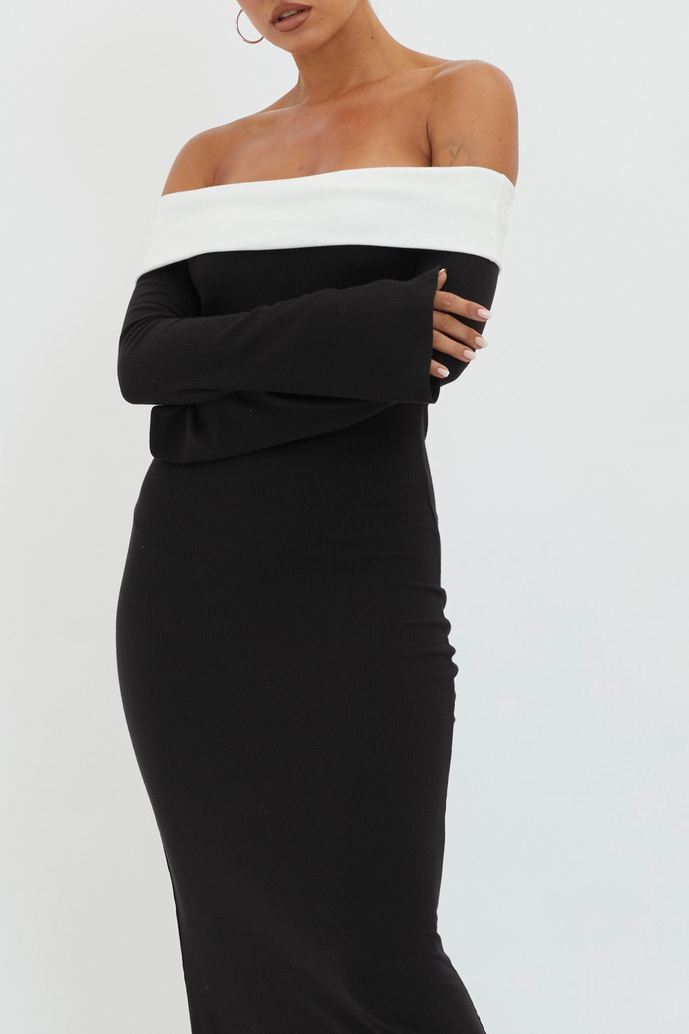Sabrina Long Sleeve Off-Shoulder Maxi Dress Black | Selfie Leslie Sabrina Long Sleeve Off-Shoulder Maxi Dress Black | Selfie Leslie