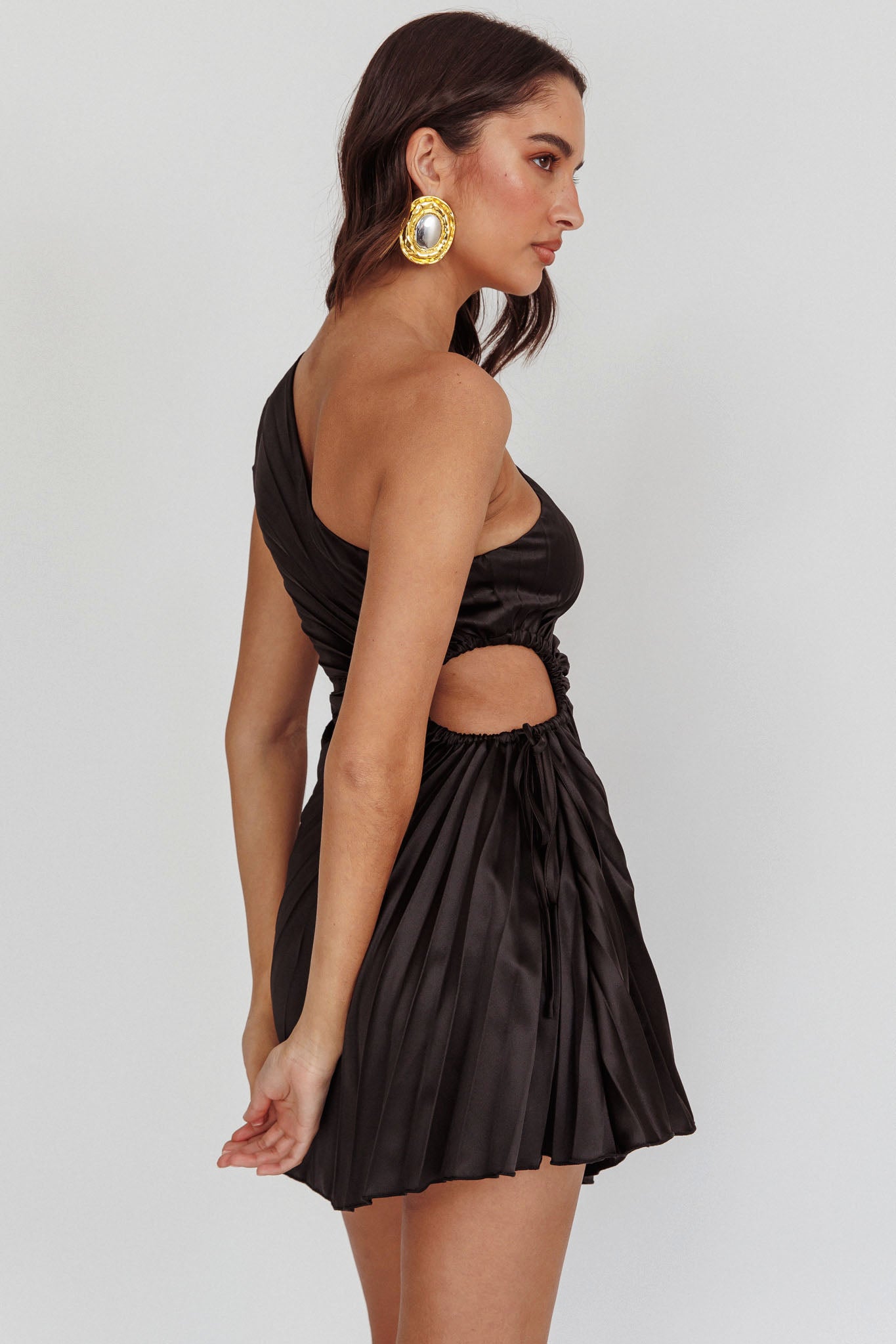 Glow Ray One-Shoulder Pleat Dress Black by Selfie Leslie