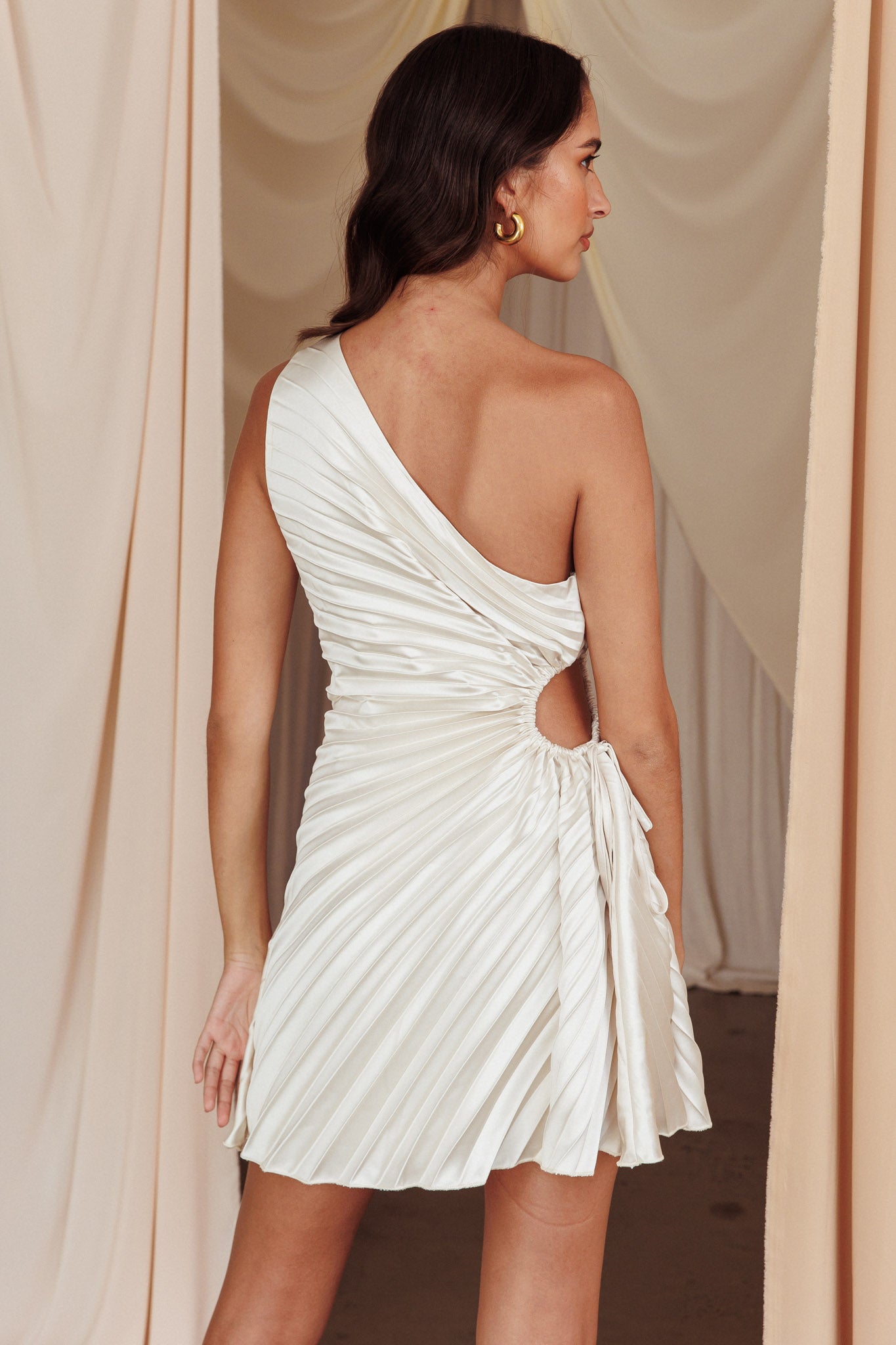 Glow Ray One-Shoulder Pleat Dress Champagne by Selfie Leslie