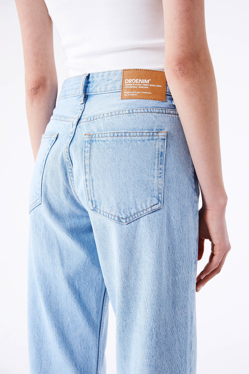DR DENIM Arch Jeans Stream Light Used by Selfie Leslie