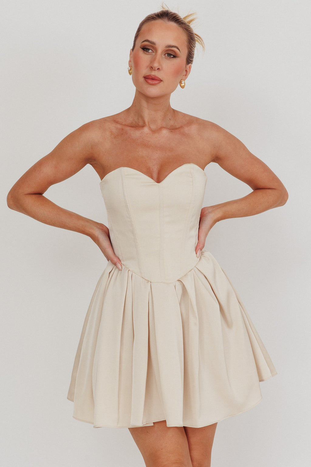 What I Like Sweetheart Neckline Mini Dress Champagne by Selfie Leslie