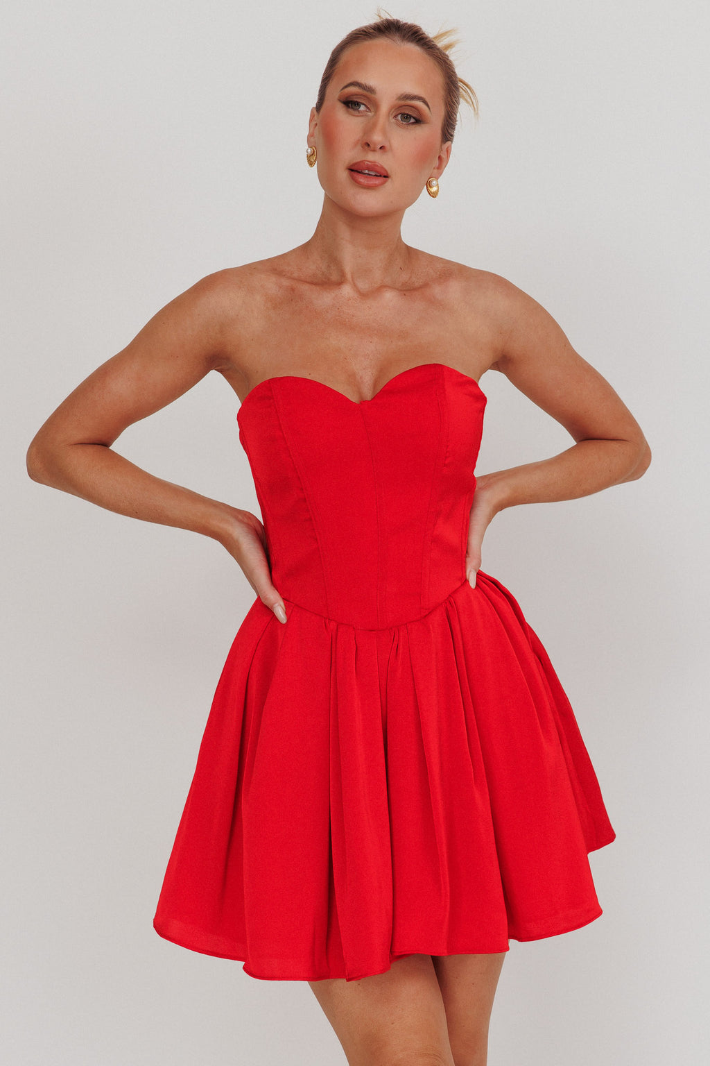 What I Like Sweetheart Neckline Mini Dress Red by Selfie Leslie
