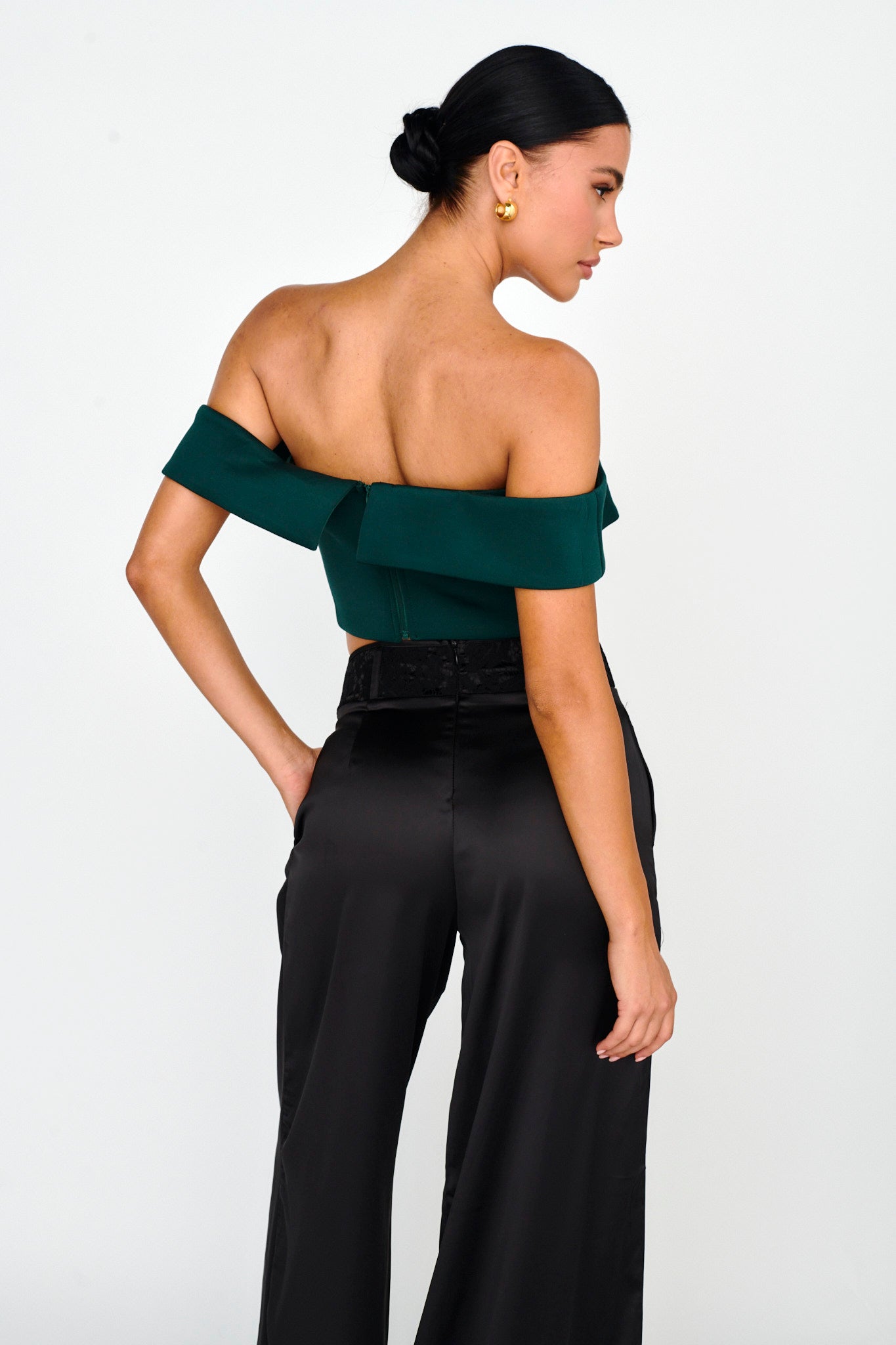 Tenicka Off-Shoulder Crop Top Hunter by Selfie Leslie