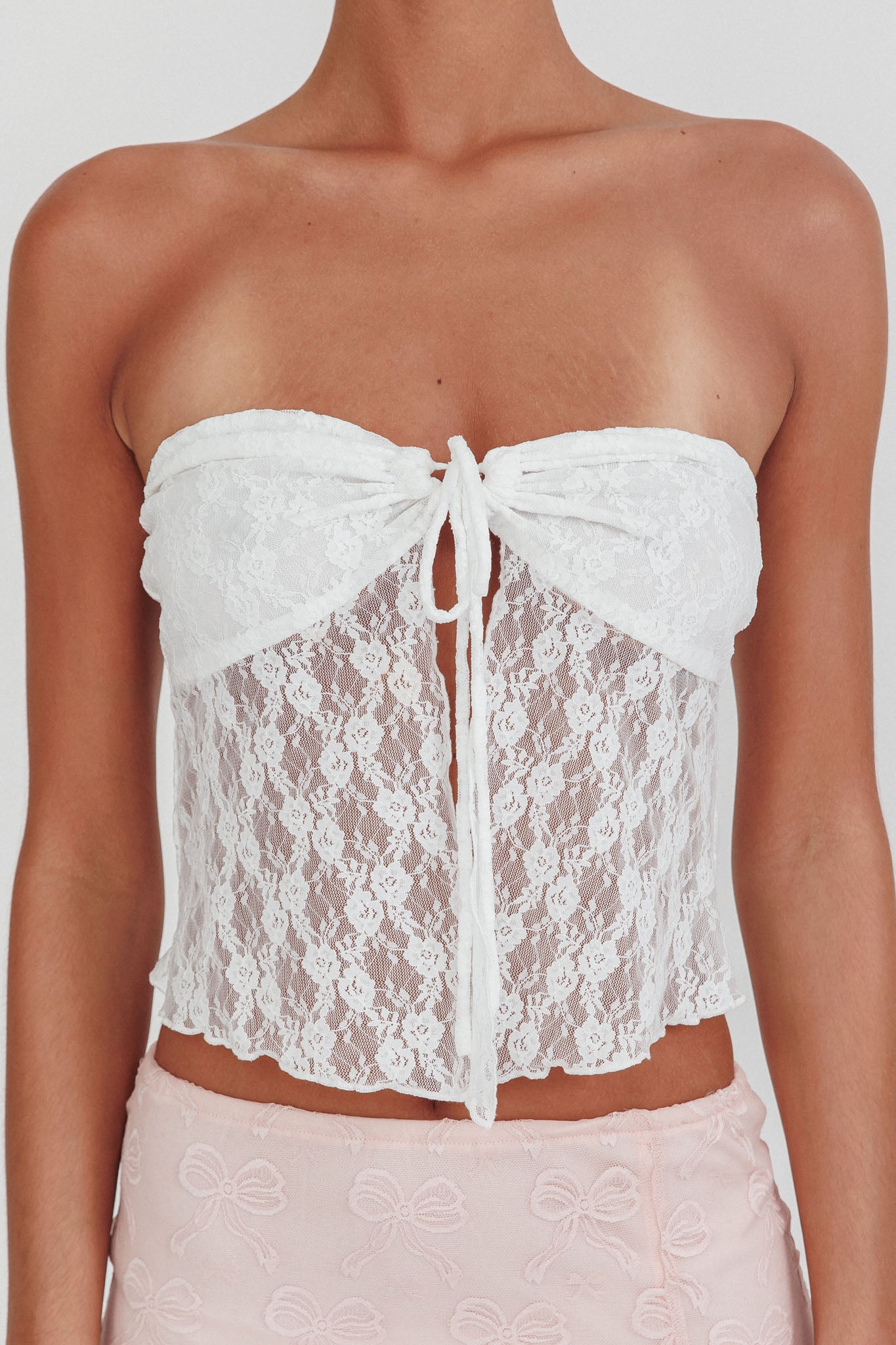 SweatyRocks Women's Y2K Strapless Lace Tube Top – Sleeveless Crop Top, Summer Fashion