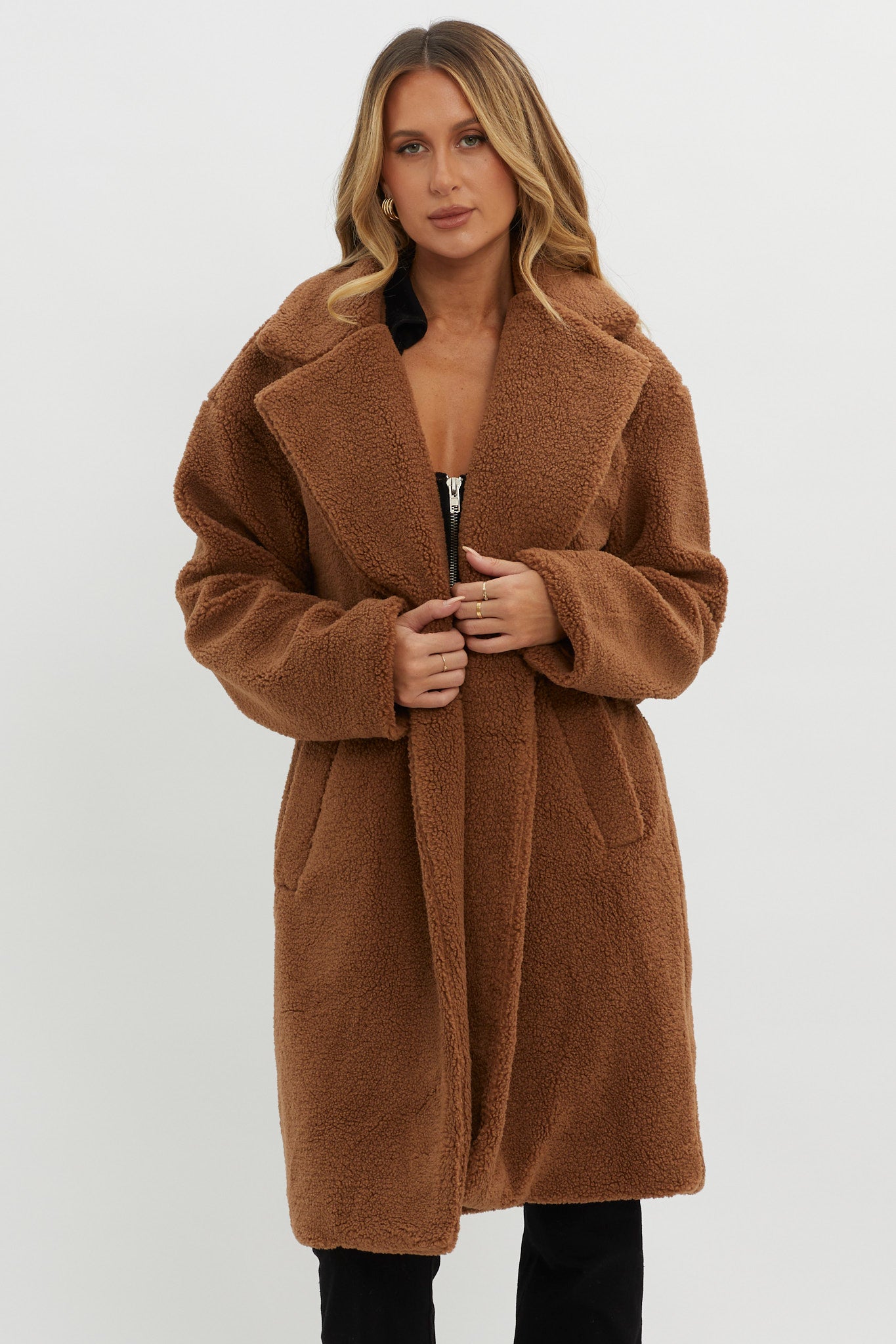 Alaska Long Side Pocket Coat Mocha by Selfie Leslie