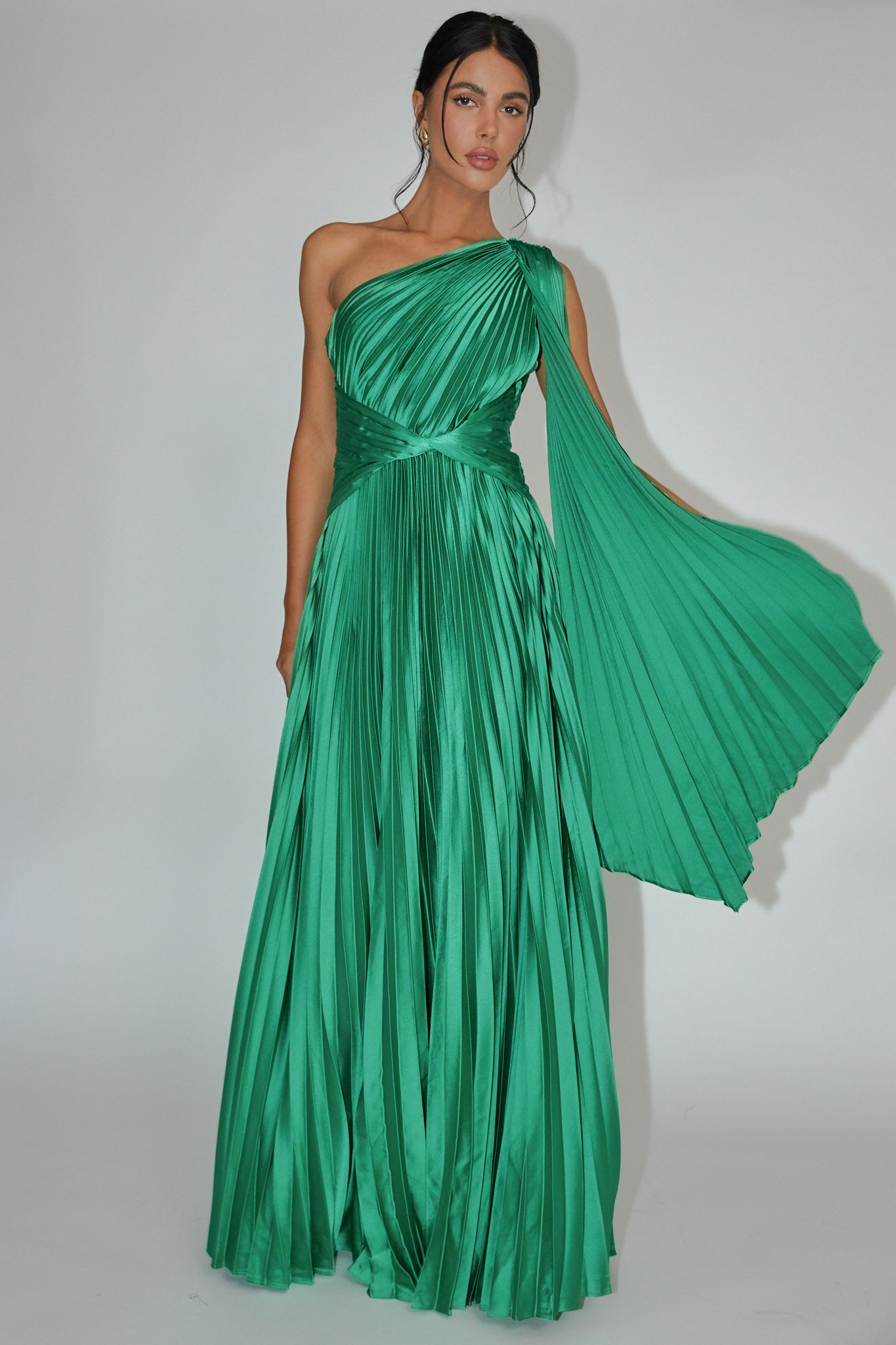 Laxmi Accordion Pleat Maxi Dress Kelly Green by Selfie Leslie