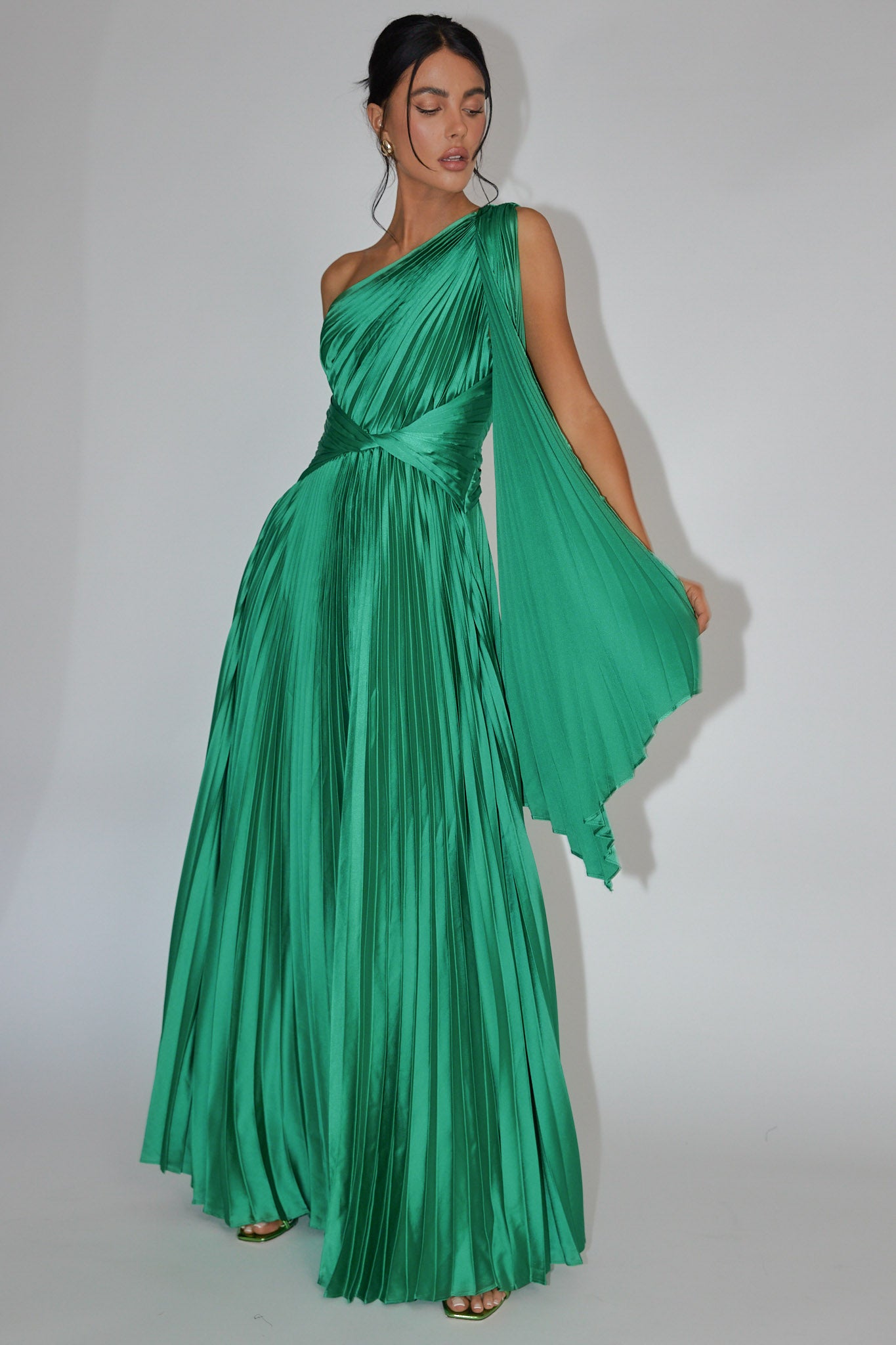 Laxmi Accordion Pleat Maxi Dress Kelly Green by Selfie Leslie