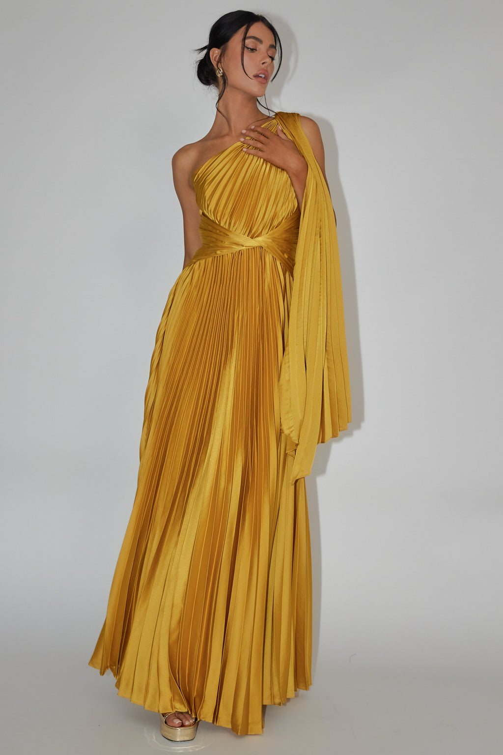 Laxmi Accordion Pleat Maxi Dress Moss | Selfie Leslie Laxmi Accordion Pleat Maxi Dress Moss | Selfie Leslie
