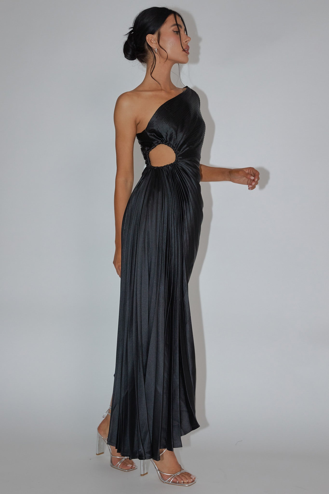 Brooklynn One-Shoulder Accordion Pleat Dress Black XS Brooklynn One-Shoulder Accordion Pleat Dress Black XS
