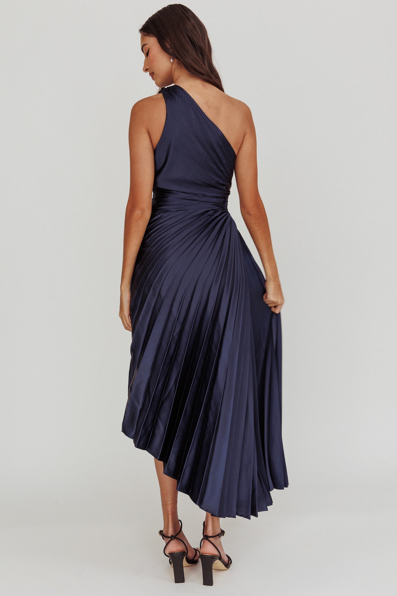 Brooklynn One-Shoulder Accordion Pleat Midi Dress Navy Selfie Leslie