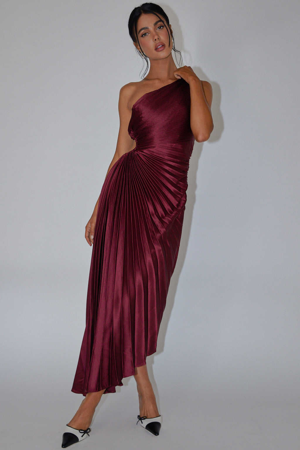 Brooklynn One-Shoulder Accordion Pleat Wine by Selfie Leslie