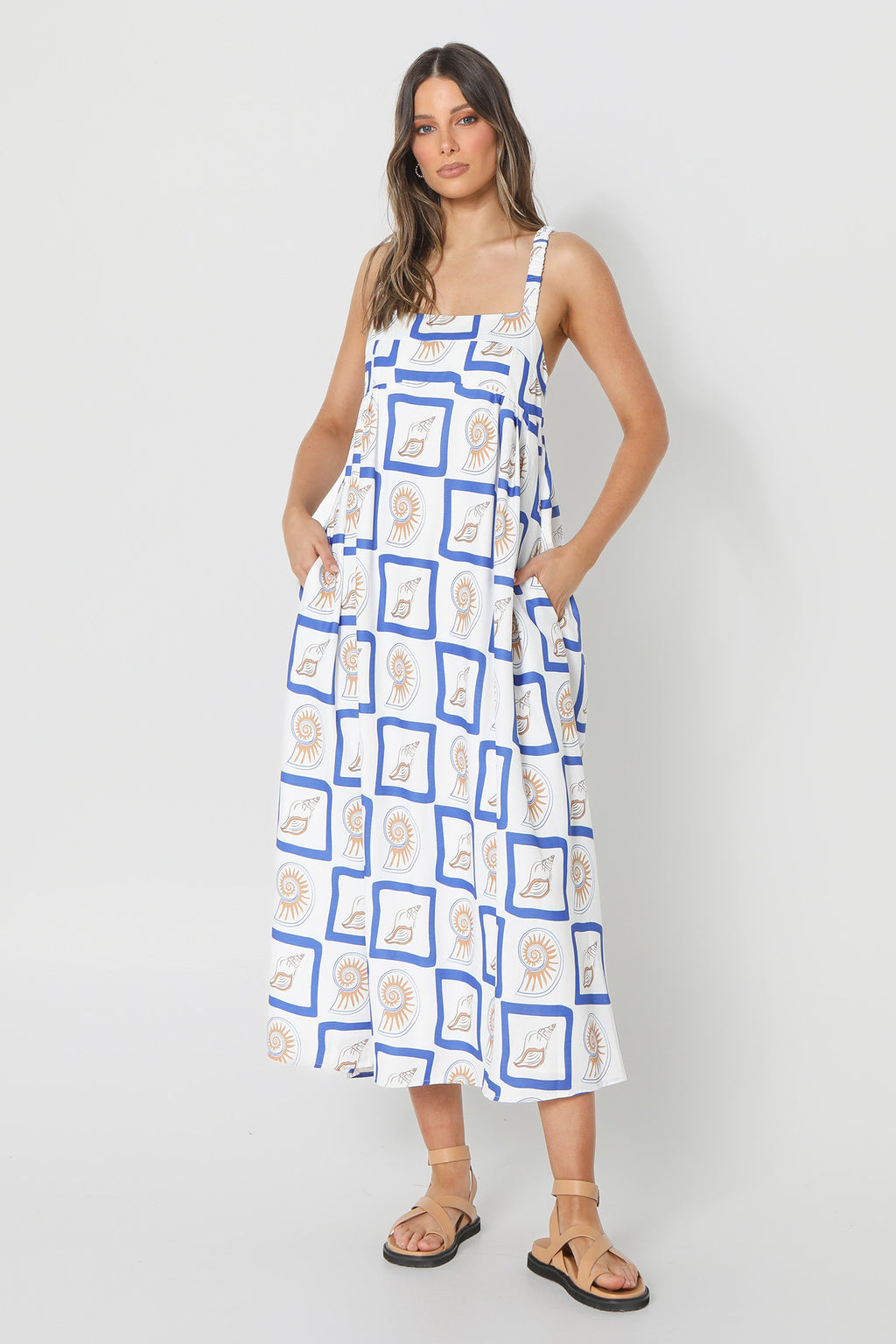 LOST IN LUNAR Katie Maxi Dress Shell Print by Selfie Leslie