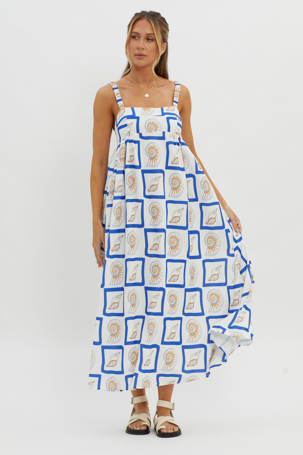 LOST IN LUNAR Katie Maxi Dress Shell Print by Selfie Leslie
