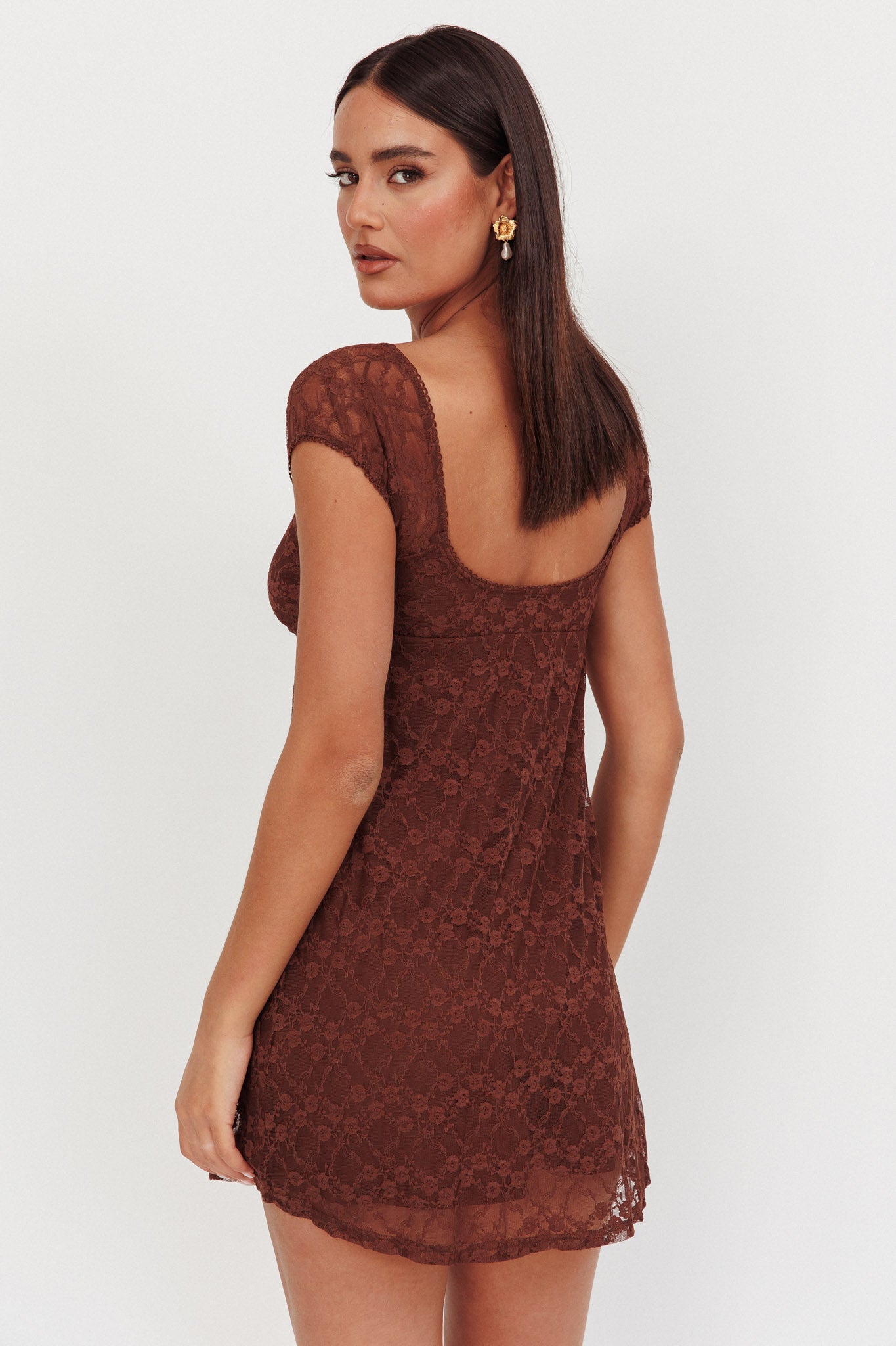 Shadows Lace Overlay Mini Dress Brown - M Shadows Lace Overlay Mini Dress Brown - M