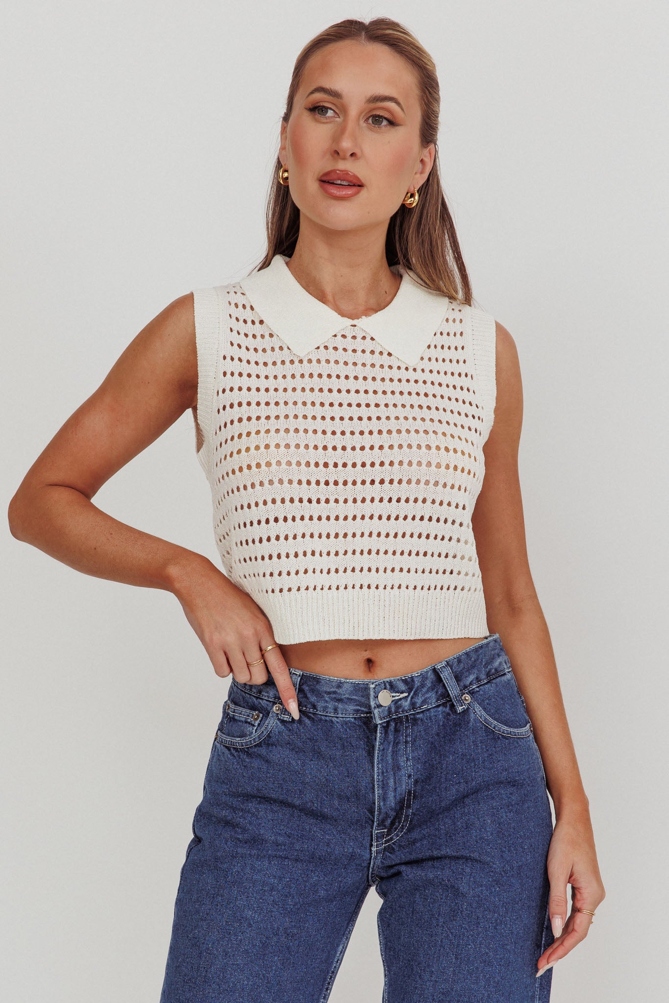 Daithi Collared Sleeveless Knit Top Ivory by Selfie Leslie
