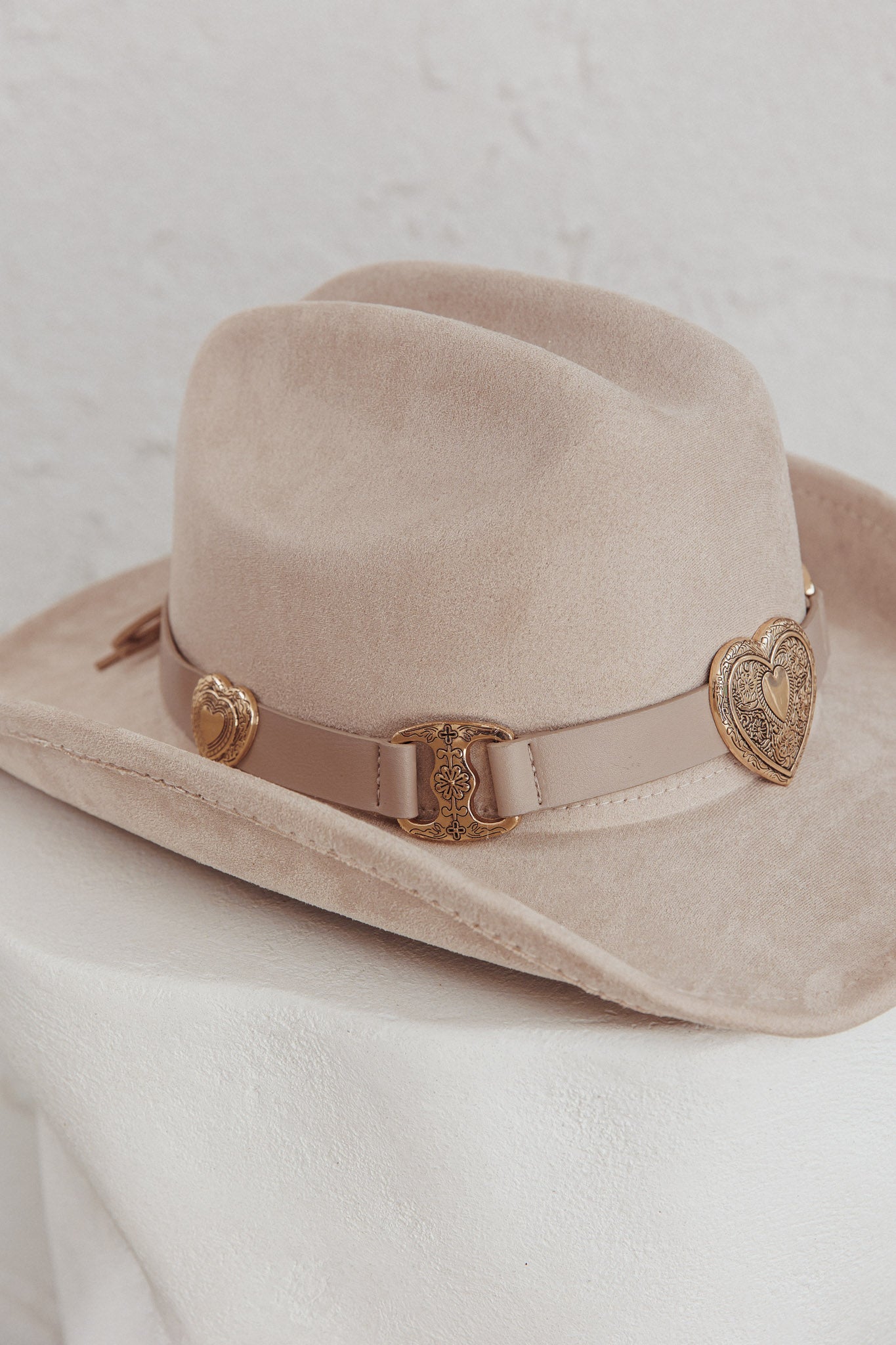 Longhorn Heart Decoration Cowboy Hat Khaki by Selfie Leslie
