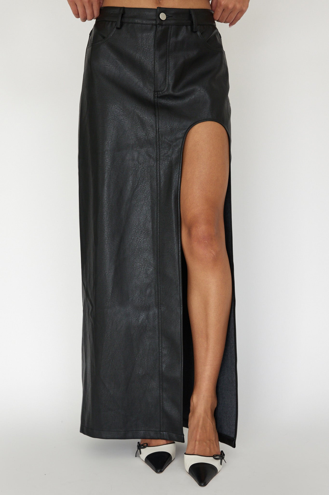 Tamille High Split Maxi Skirt Black | Selfie Leslie