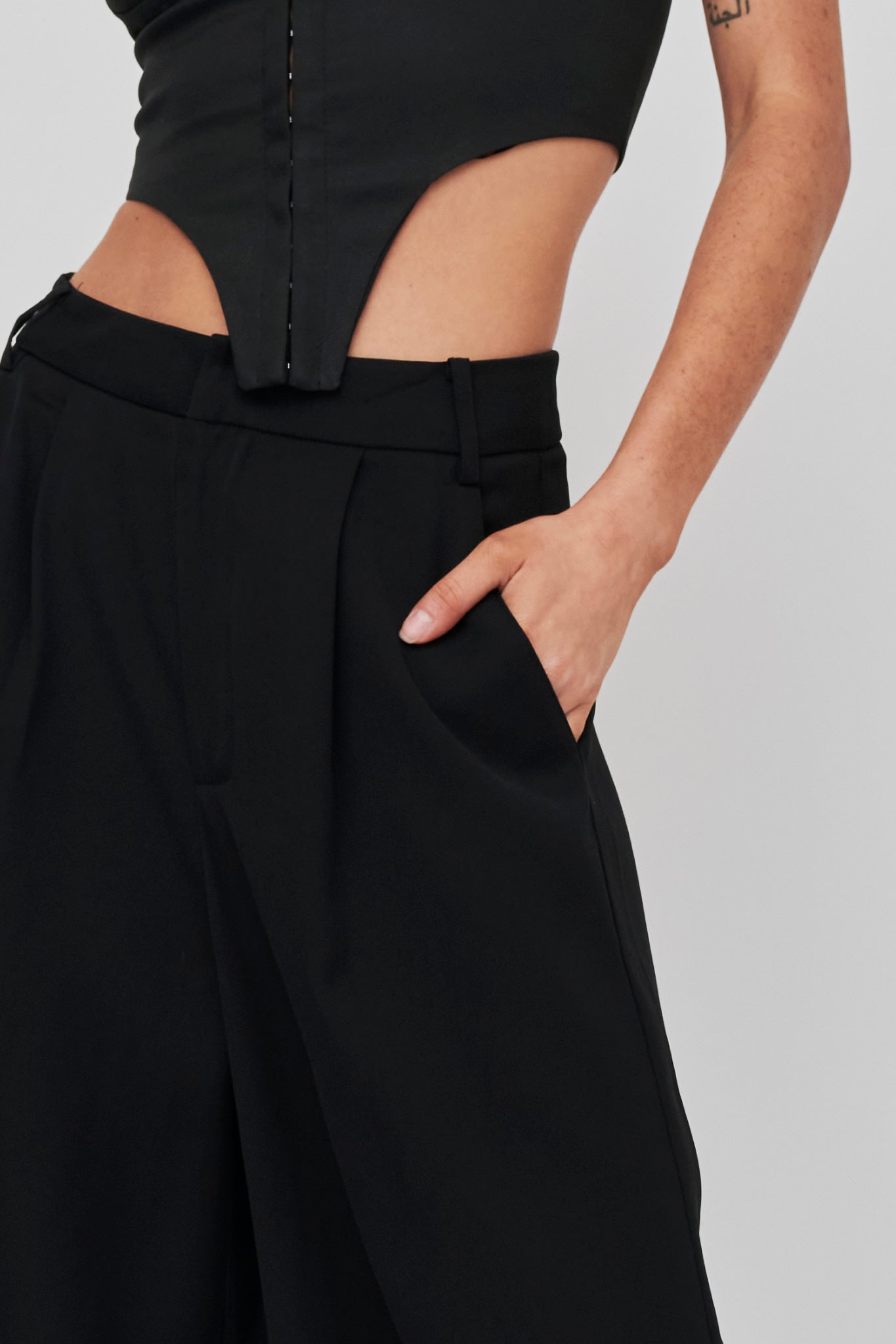 Dante Wide-Leg Pants Black by Selfie Leslie