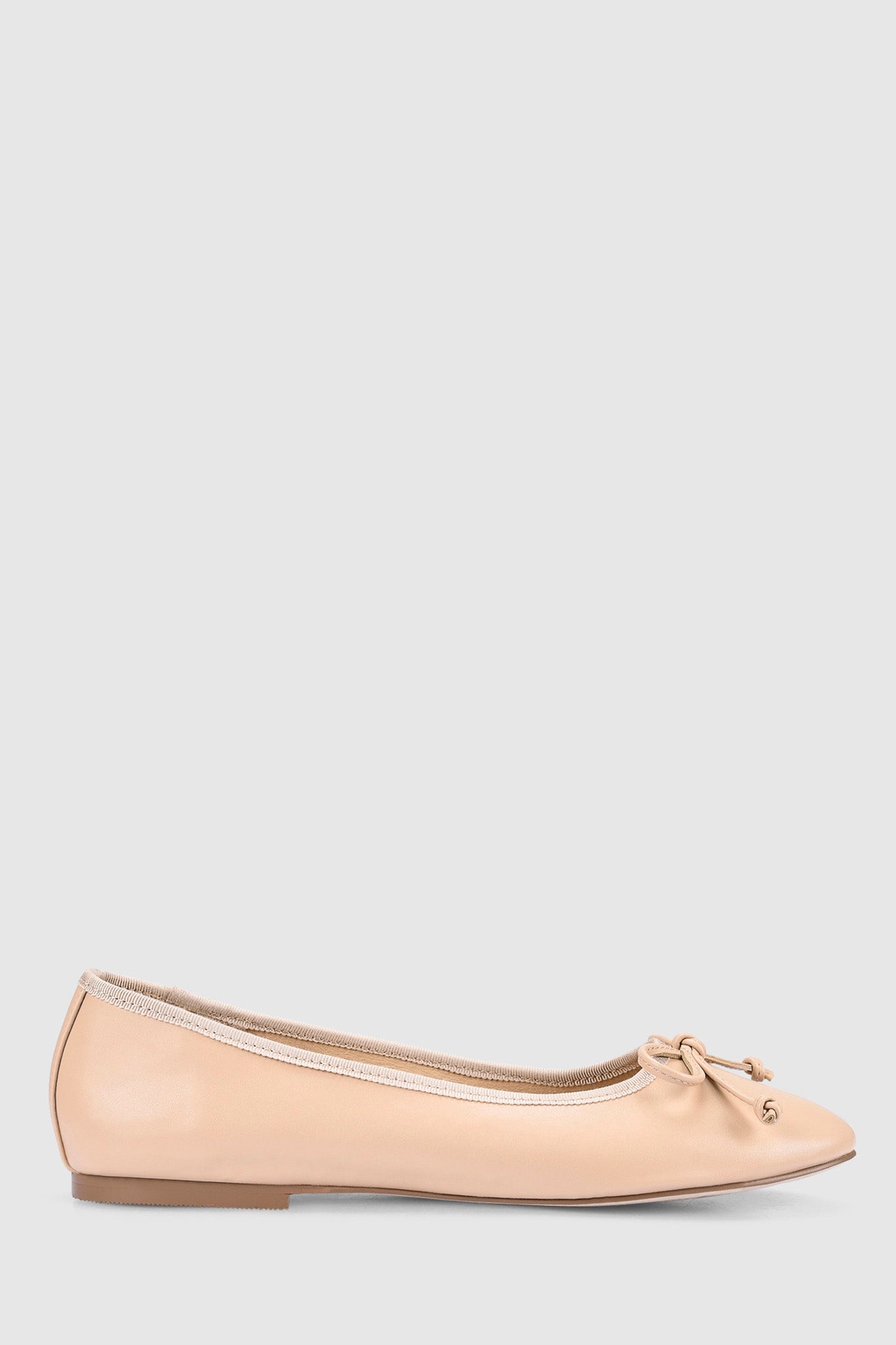 VERALi Ballerina Ballet Flats Nude Smooth by Selfie Leslie