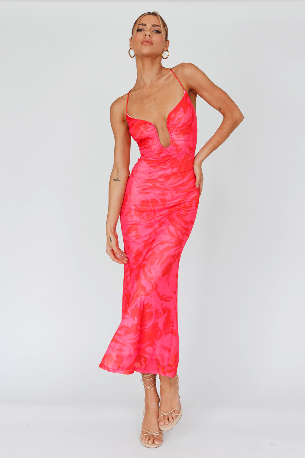 Nouveau U-Neckline Midi Dress Marbled Pink by Selfie Leslie