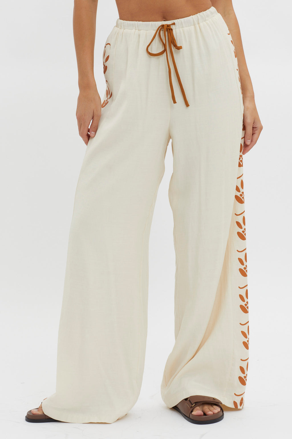 Maghan Side Print Long Pants Beige by Selfie Leslie